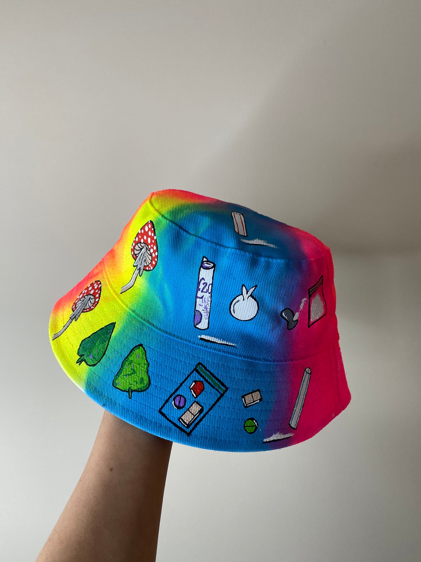 zCWH0RE’ bucket hat