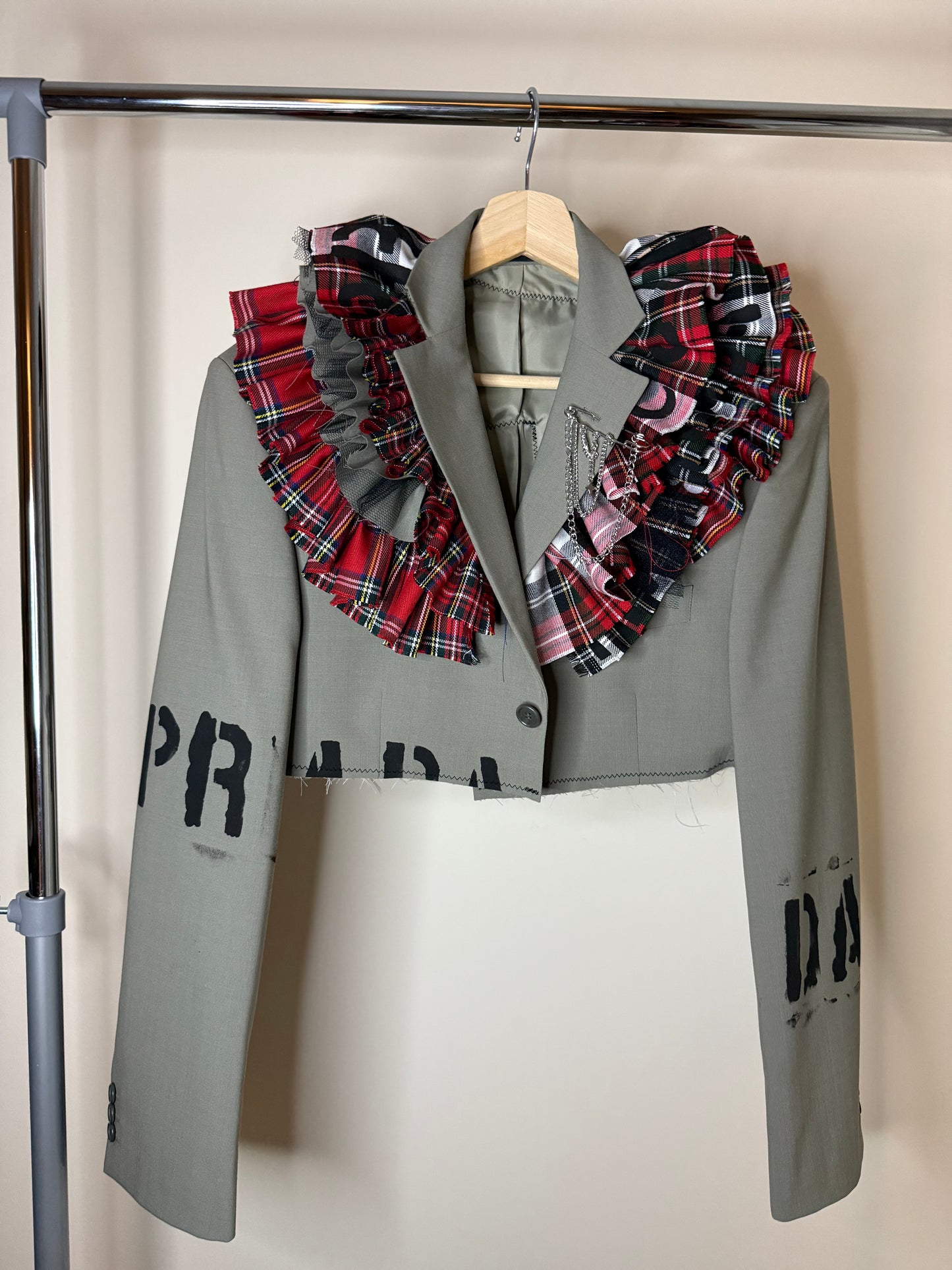 ZRuffle’ Cropped blazer