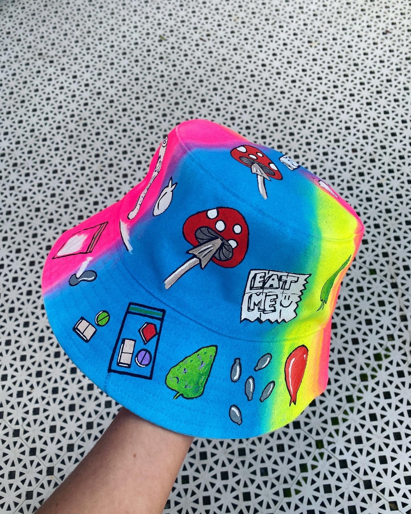 ‘zHERE FOR A GOOD TIME’ bucket hat