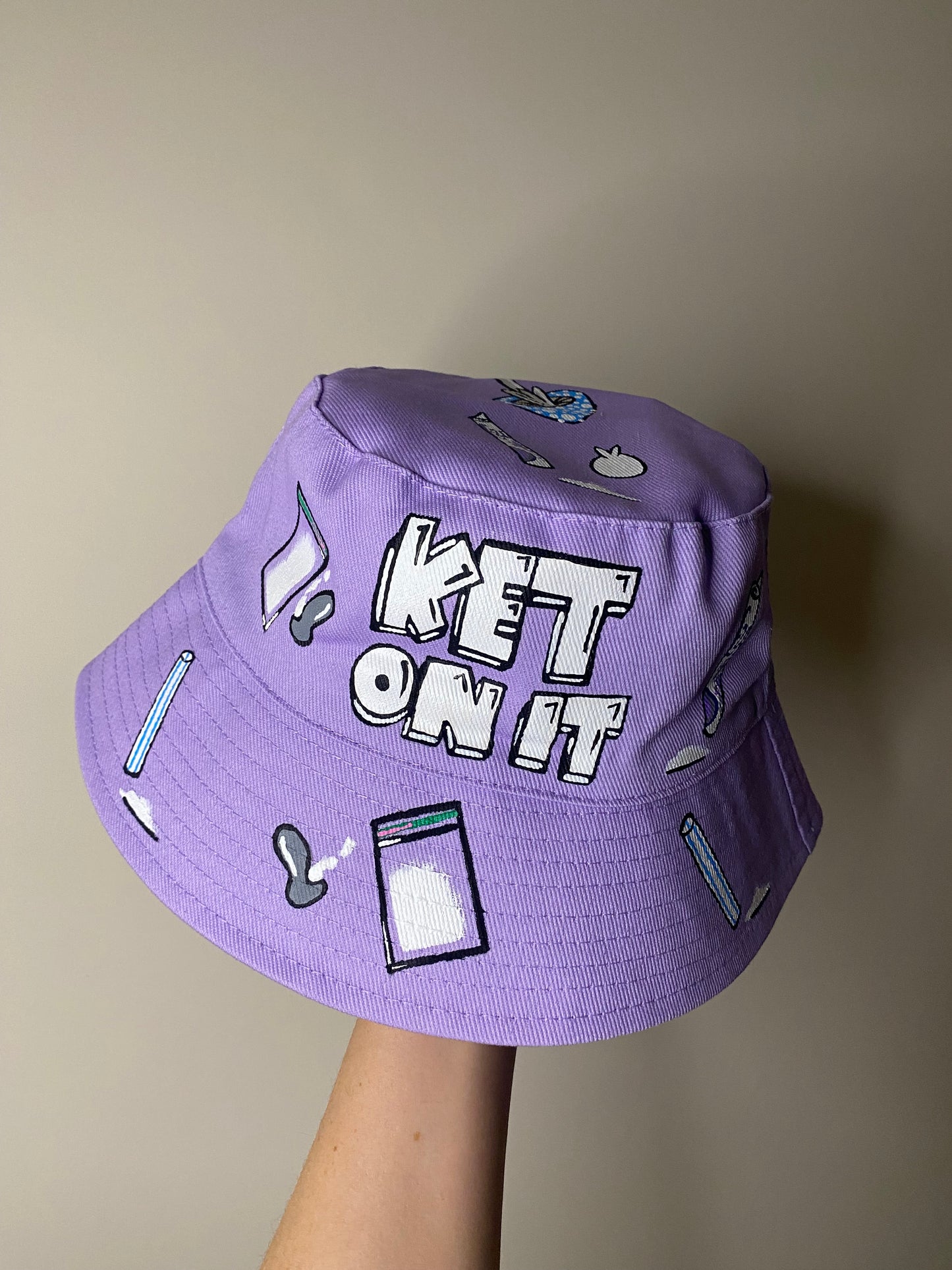 zKETONIT’ bucket hat