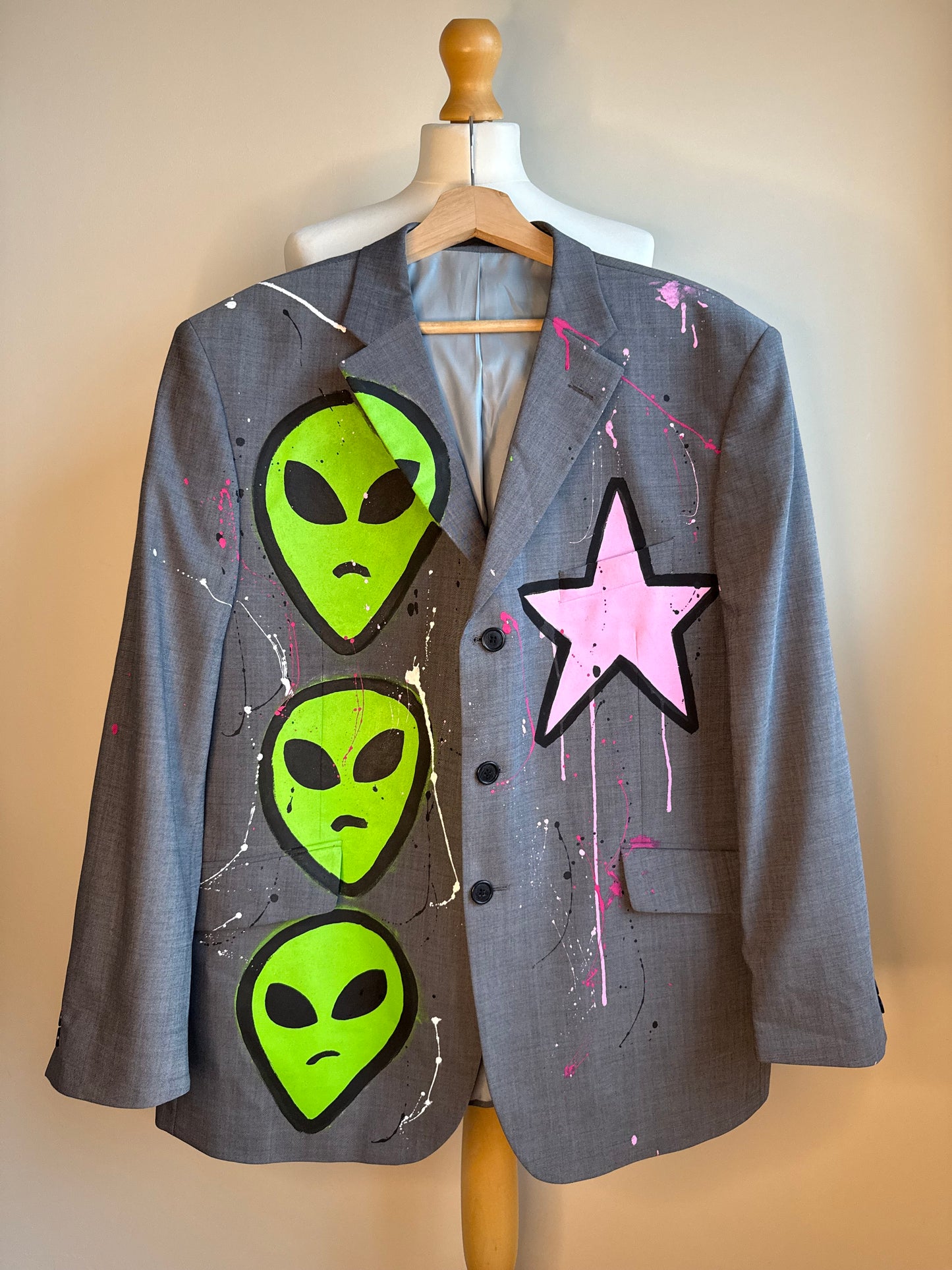 aAlien’ blazer