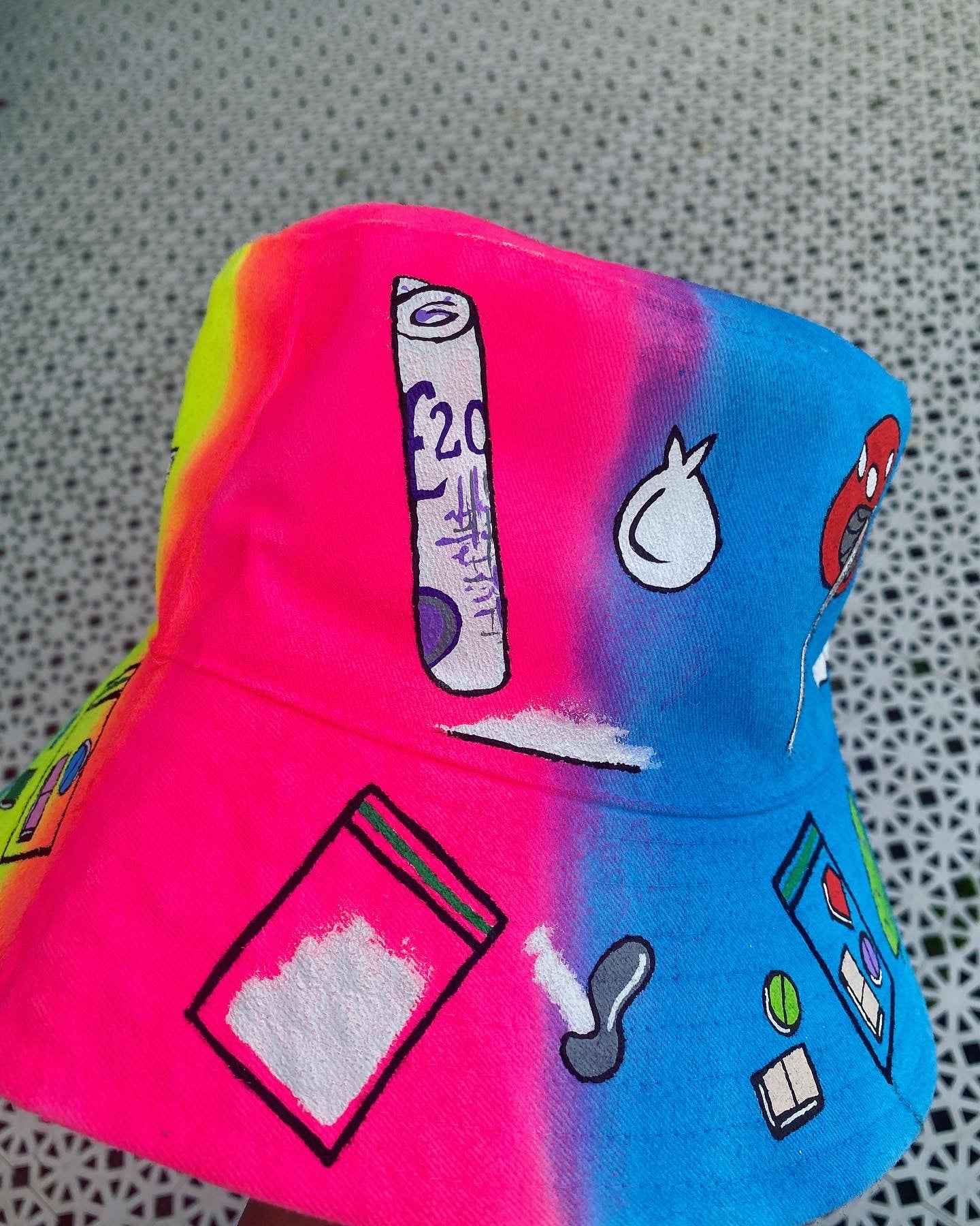 ‘zHERE FOR A GOOD TIME’ bucket hat