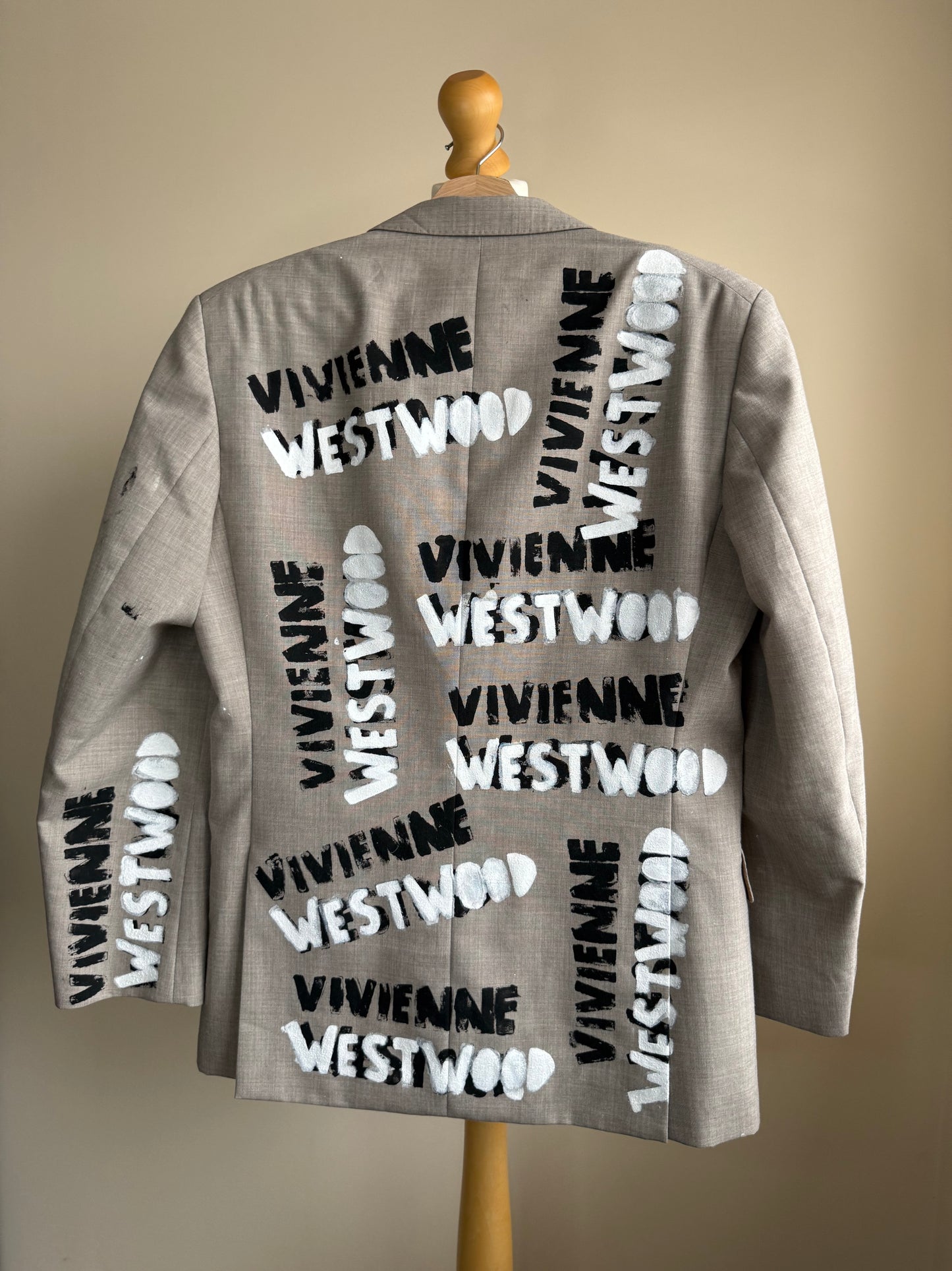 zVIVIENNE’ blazer