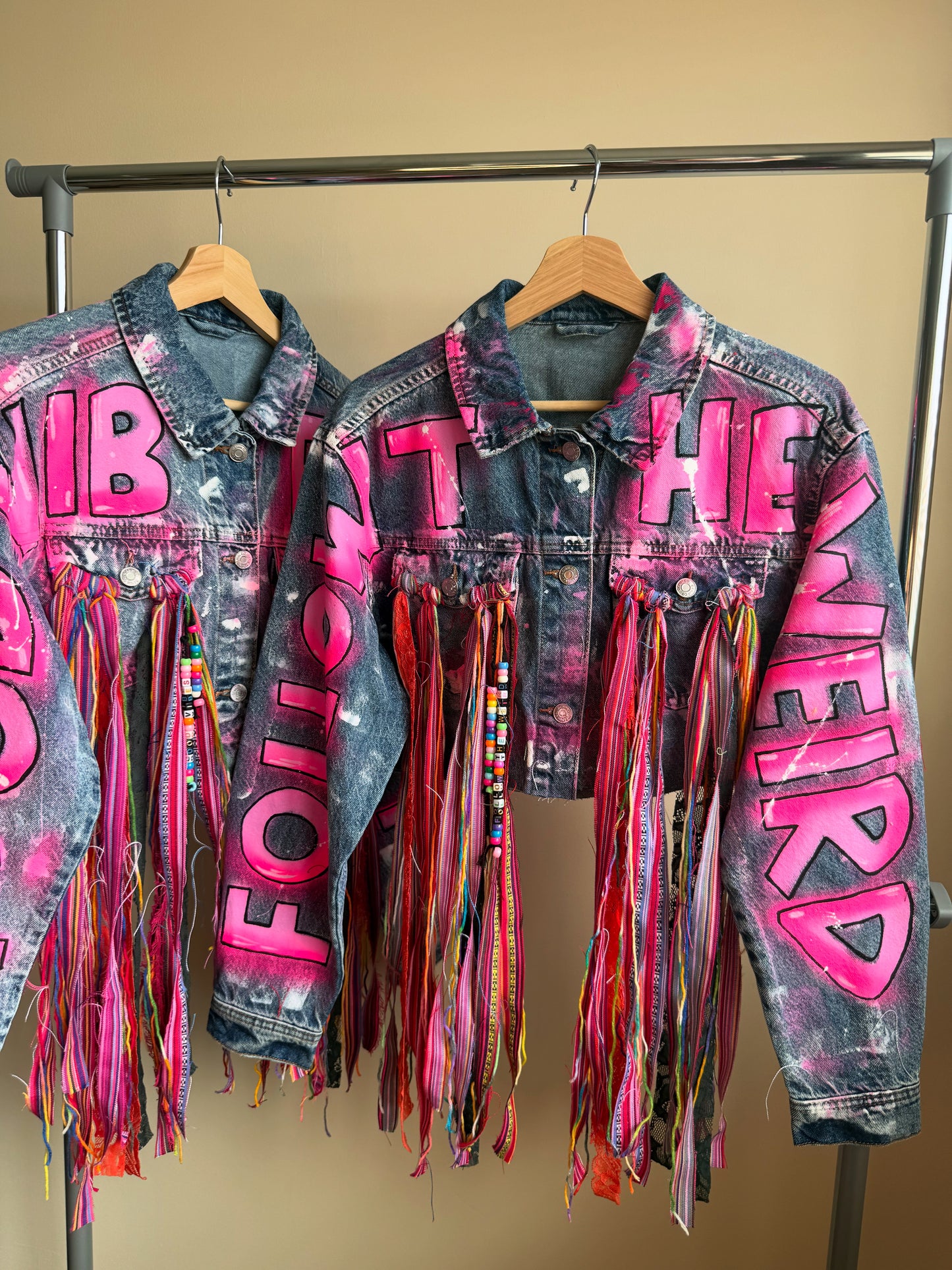 zFOLLOWTHEWEIRD’ adults cropped denim jacket