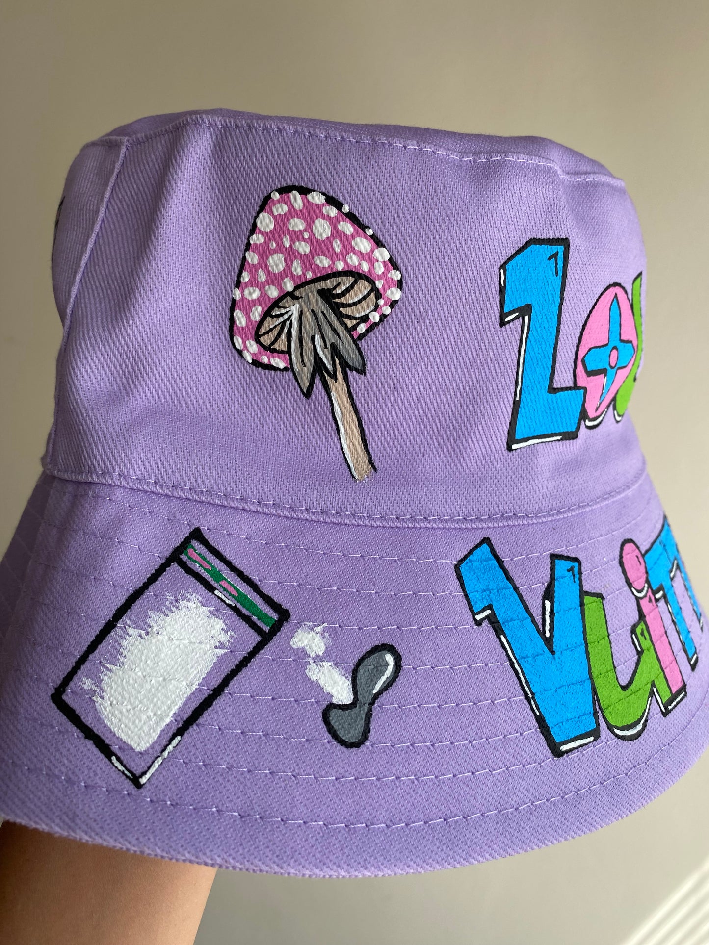‘zKETONIT’ bucket hat