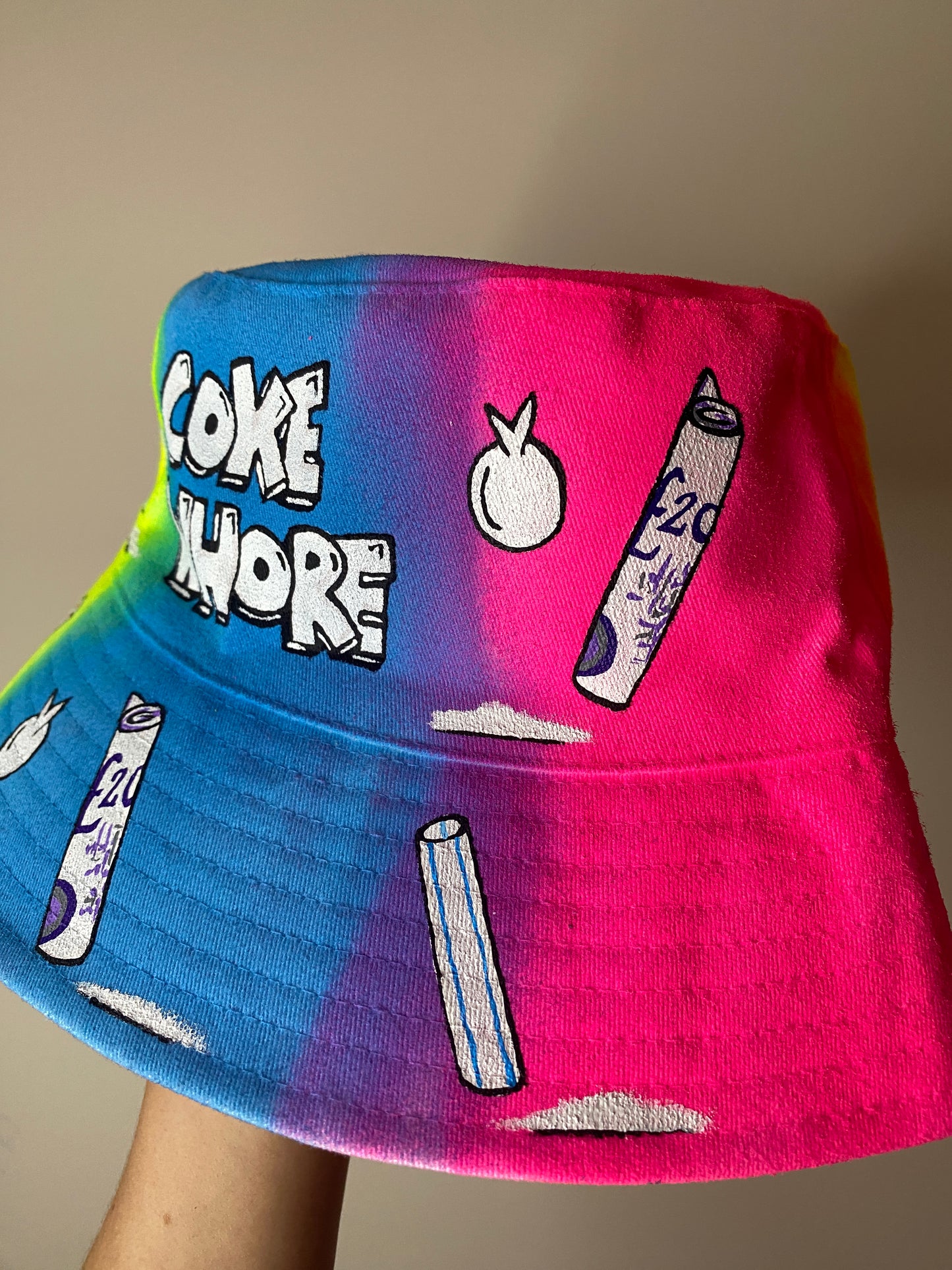 zCWH0RE’ bucket hat
