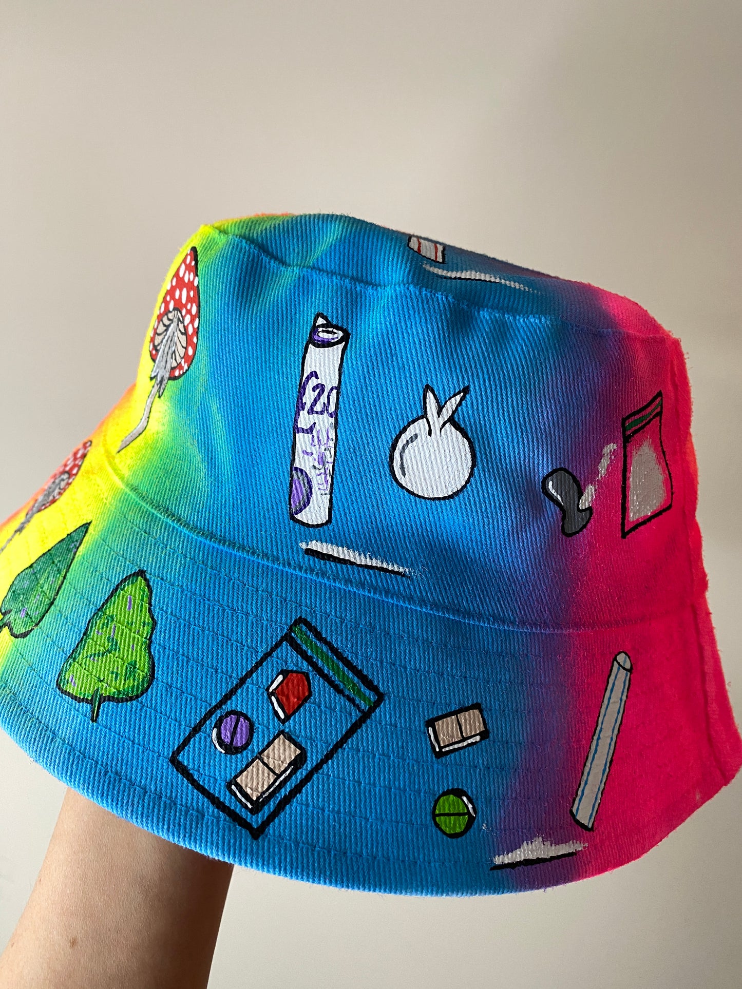 zCWH0RE’ bucket hat