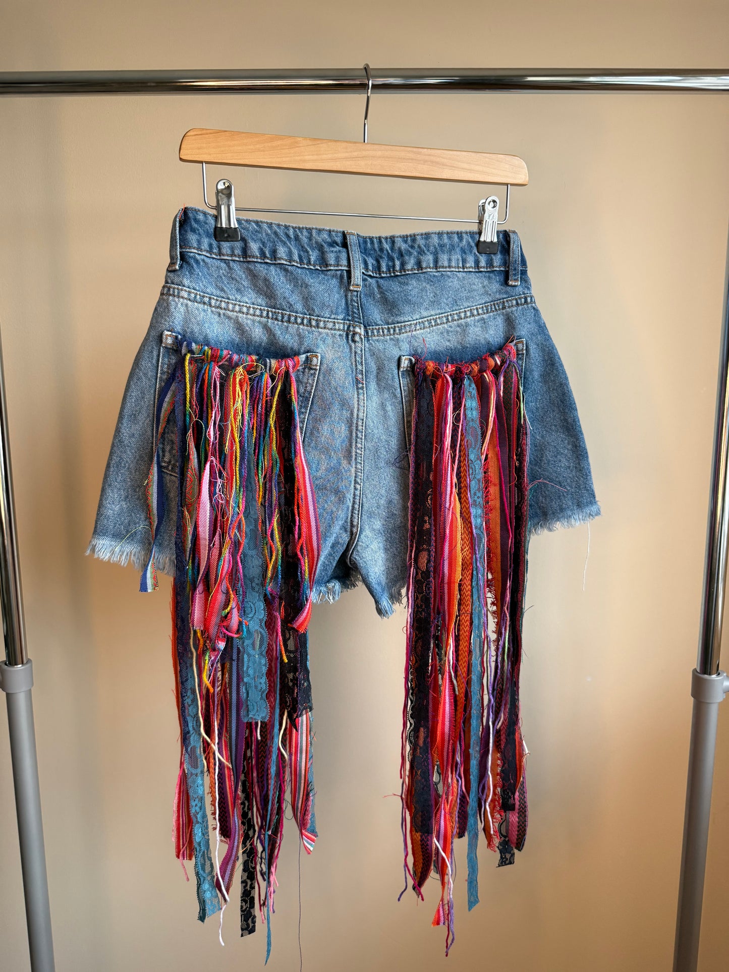 aaaTASSELBoho’ denim shorts