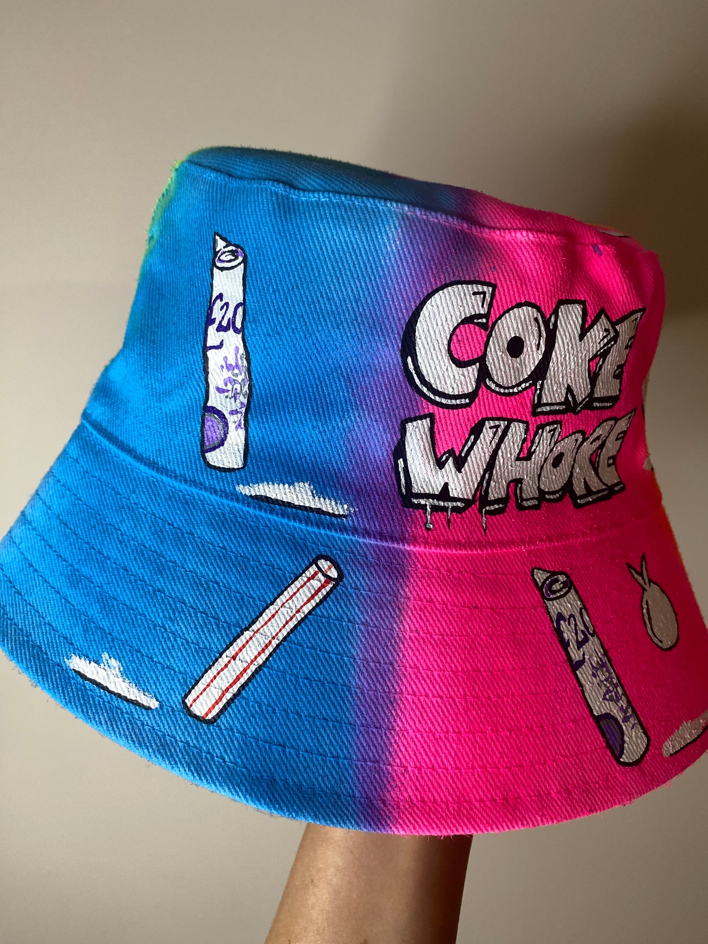 ‘zCWH0RE’ bucket hat
