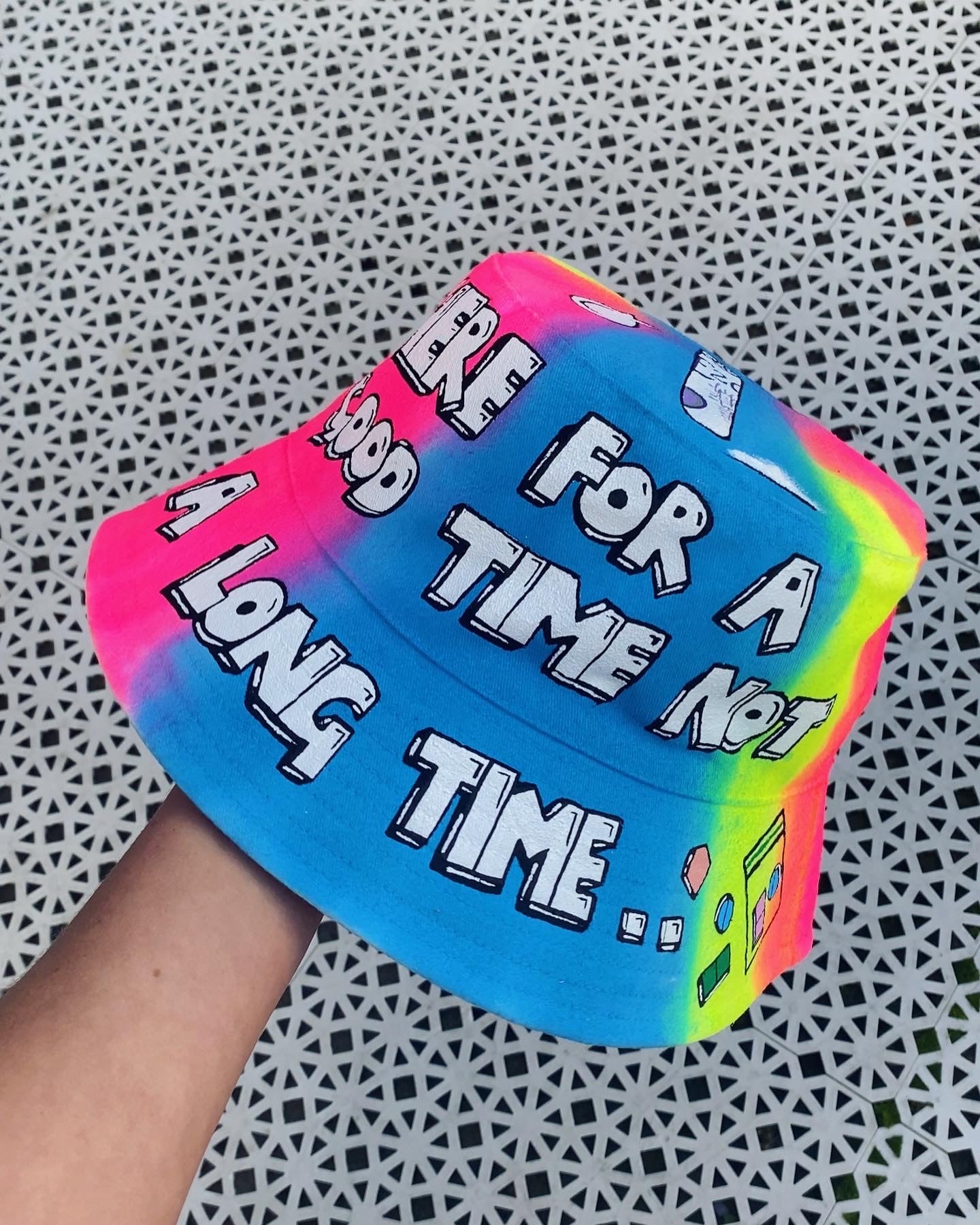 ‘zHERE FOR A GOOD TIME’ bucket hat