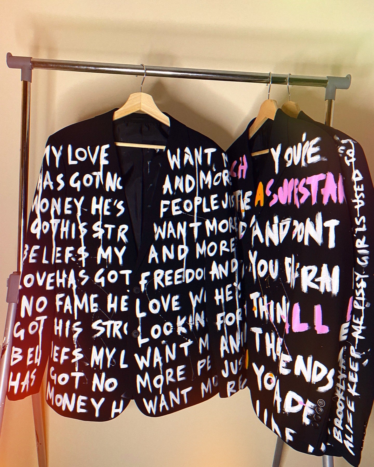zFREEDFROMDESIRE’ blazer