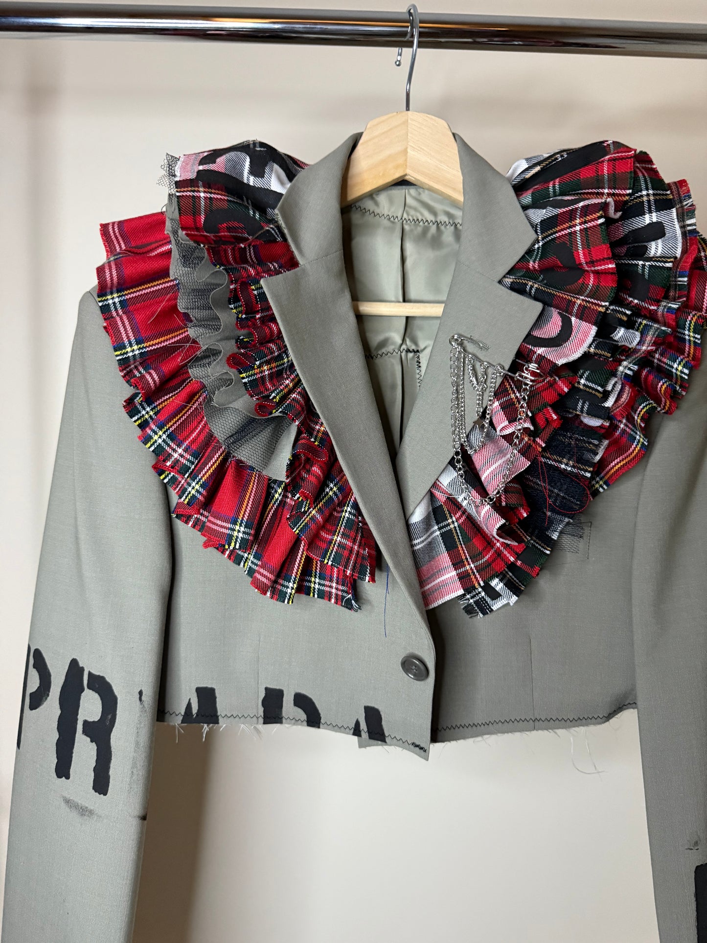 ZRuffle’ Cropped blazer