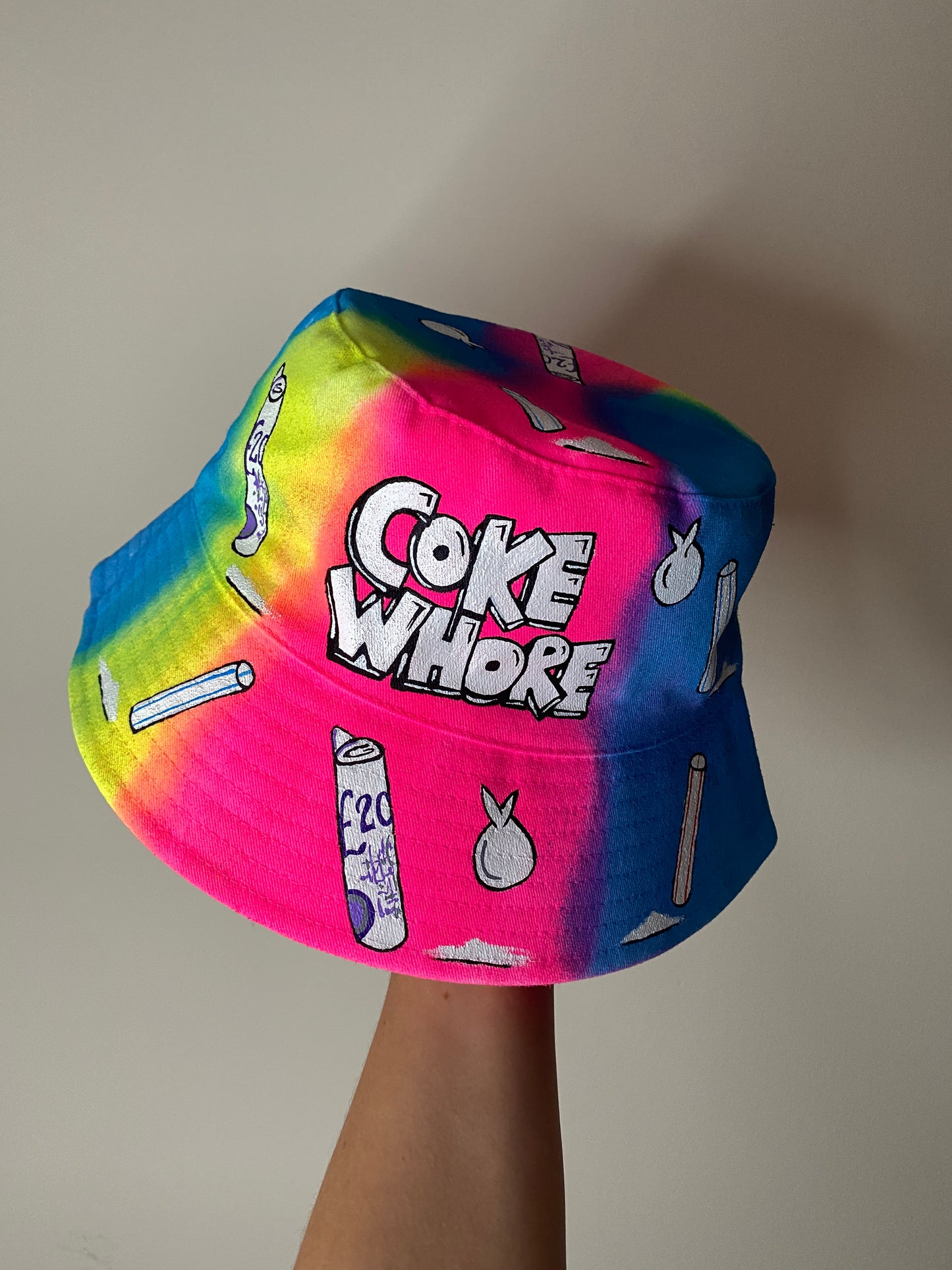zCWH0RE’ bucket hat