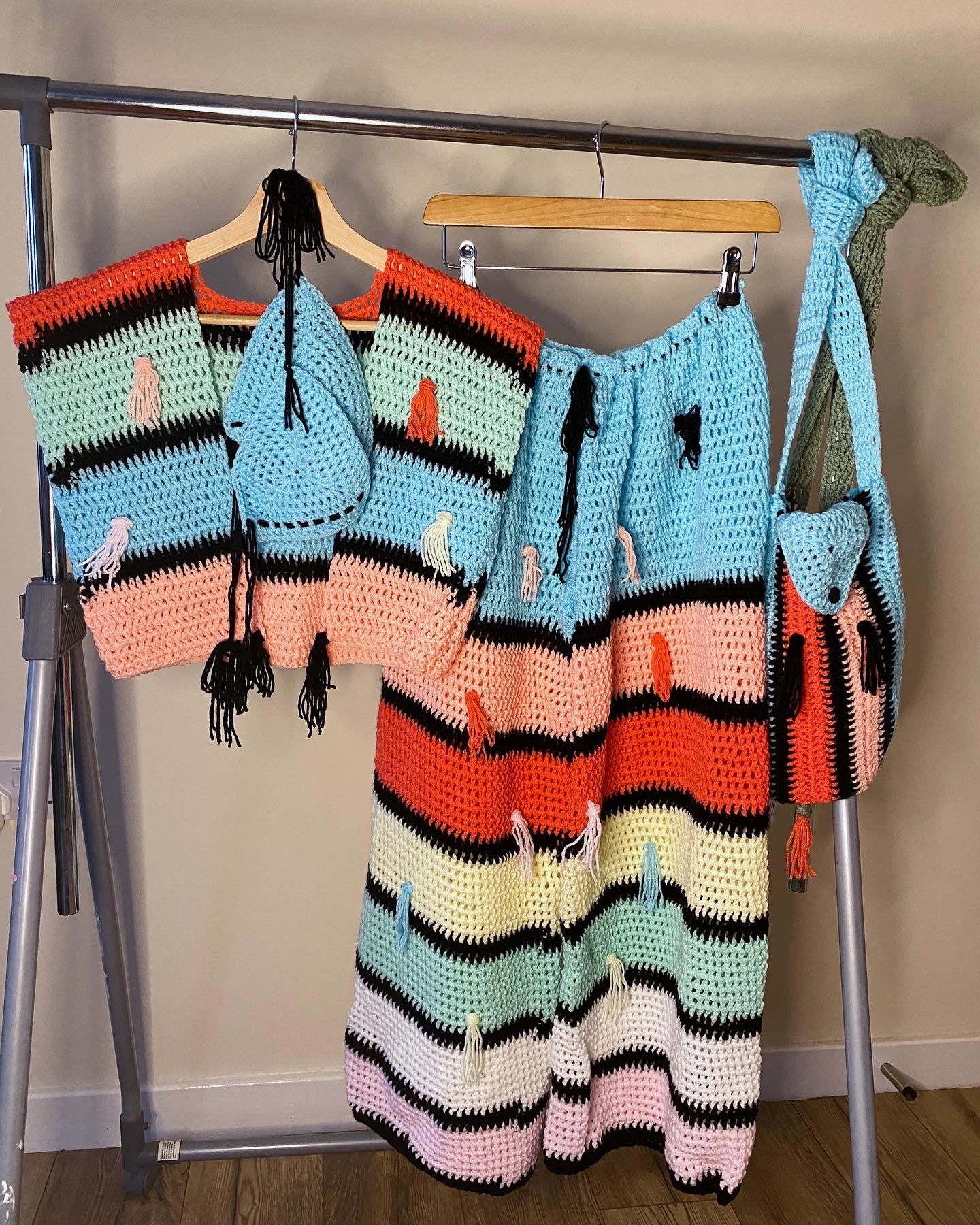 crochet 4 piece’ SET