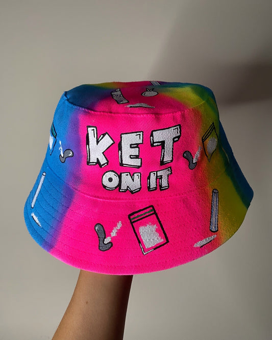 zKETONIT’ bucket hat