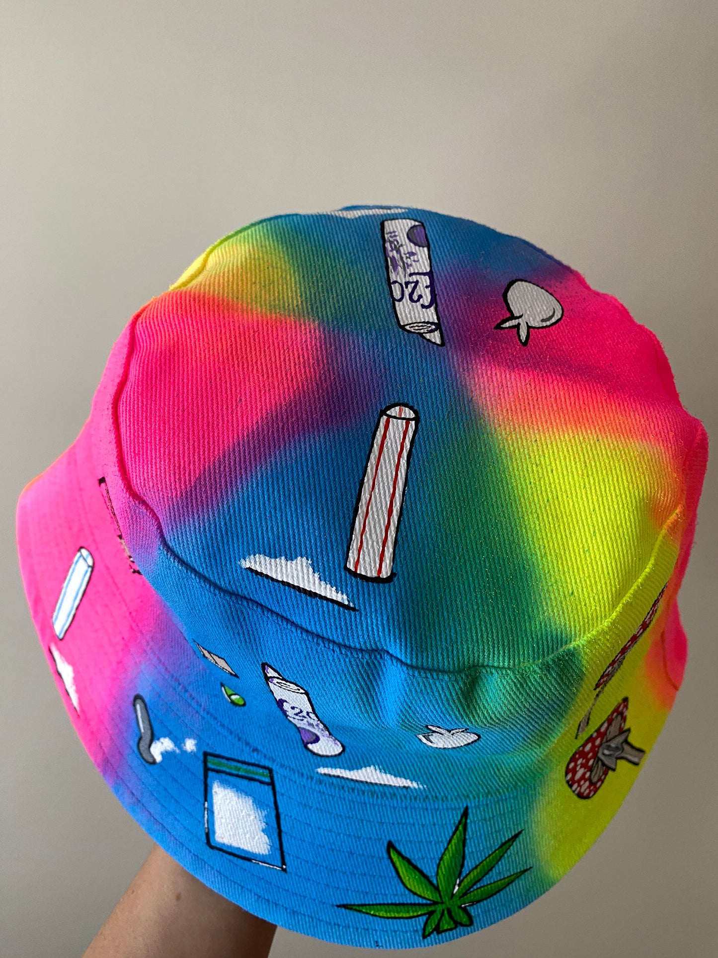 zCWH0RE’ bucket hat