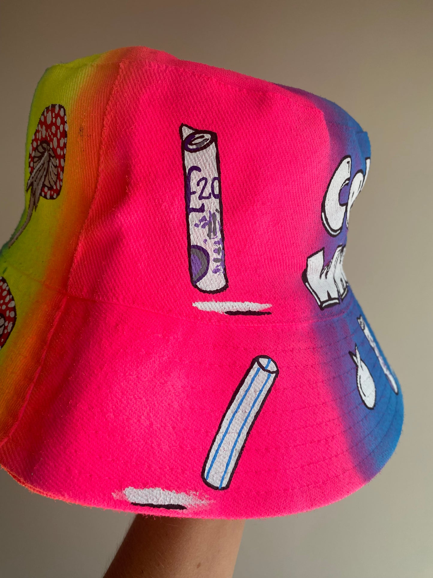 zCWH0RE’ bucket hat