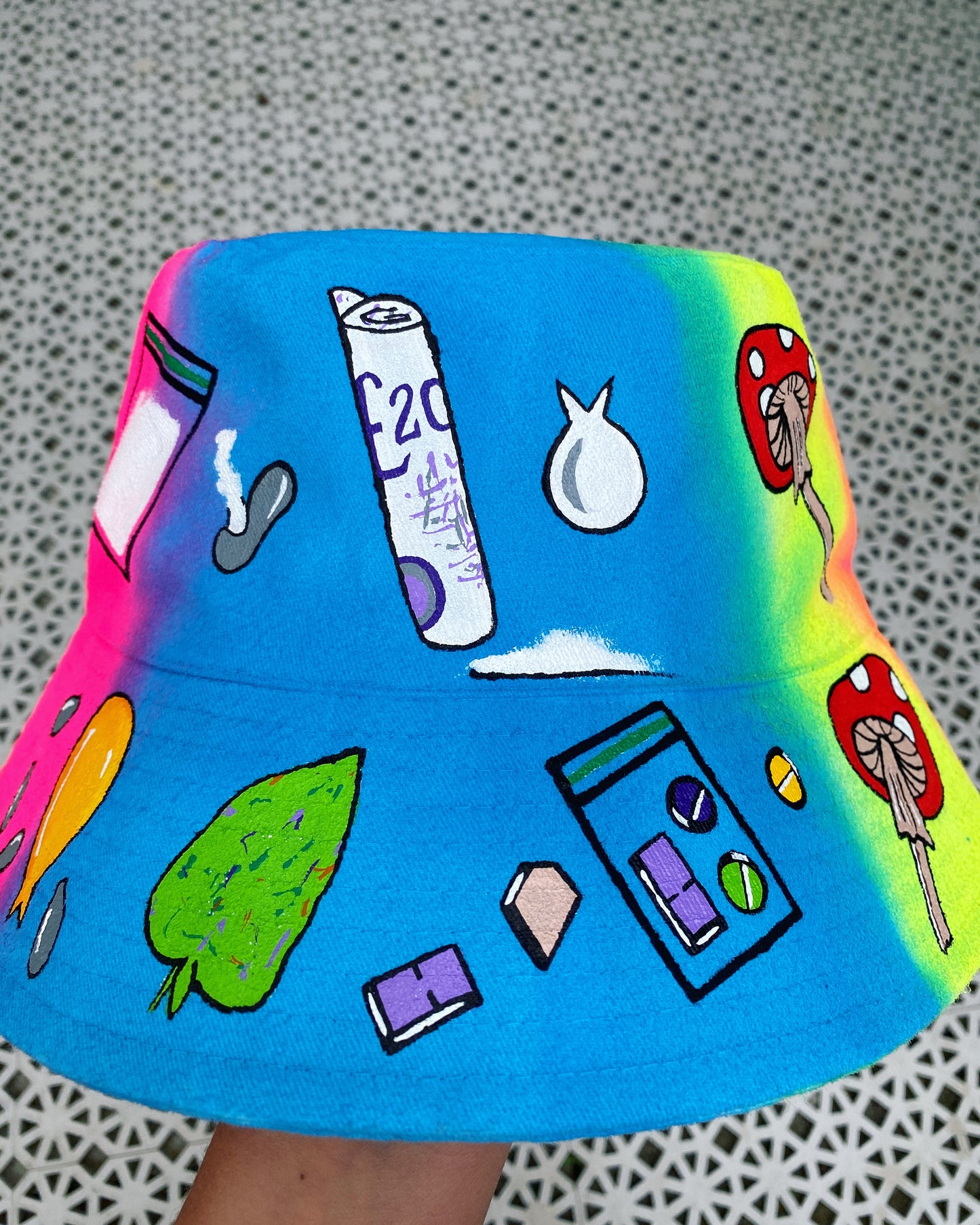 ‘zKETAM1NE’ bucket hat