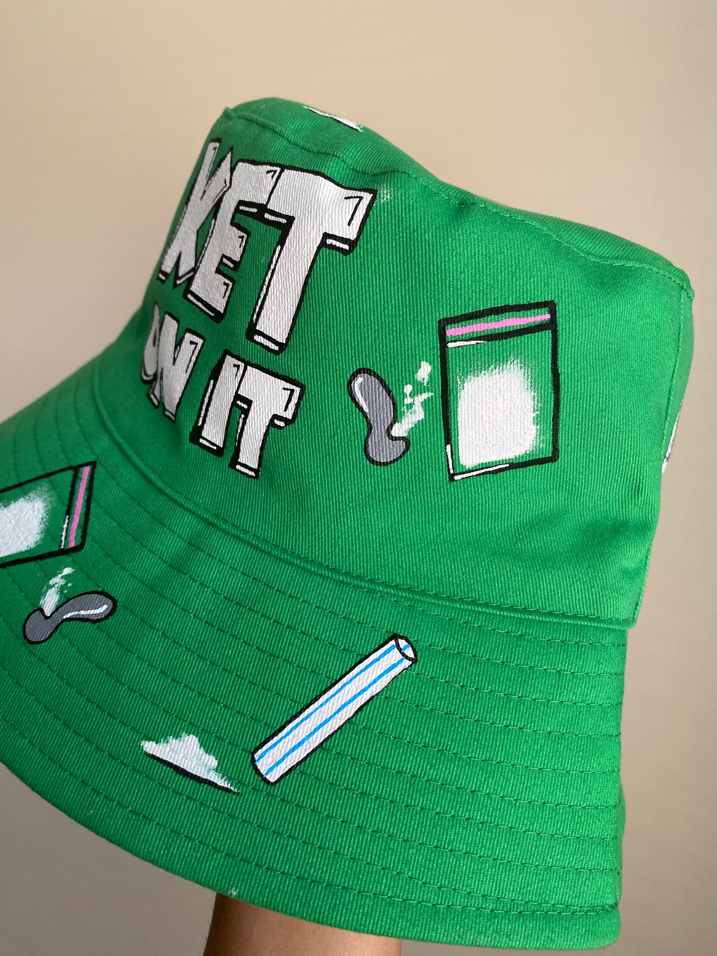 ‘zKETONIT’ bucket hat