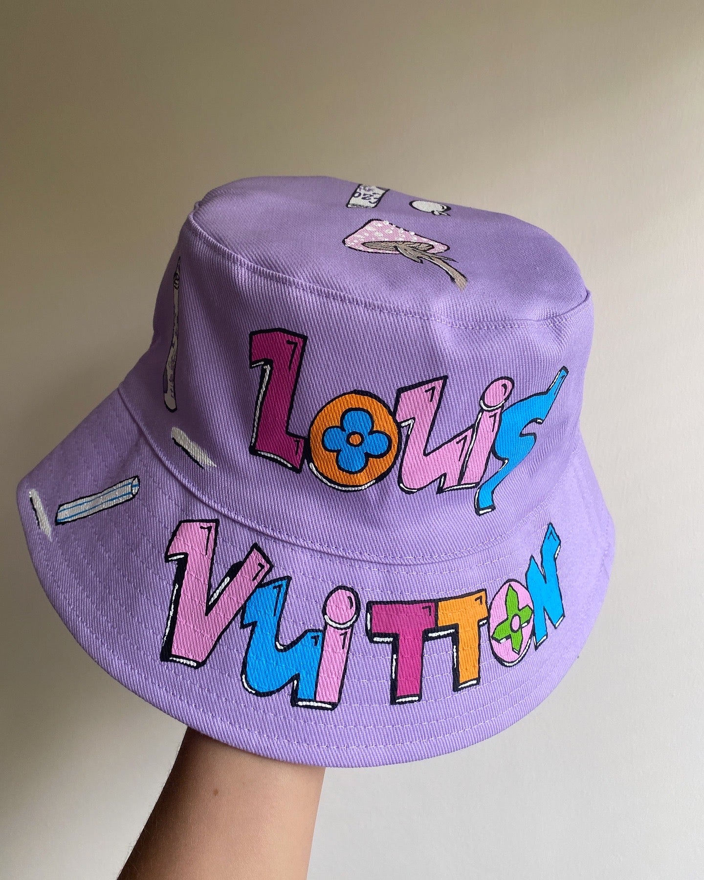 ‘zCWH0RE’ bucket hat