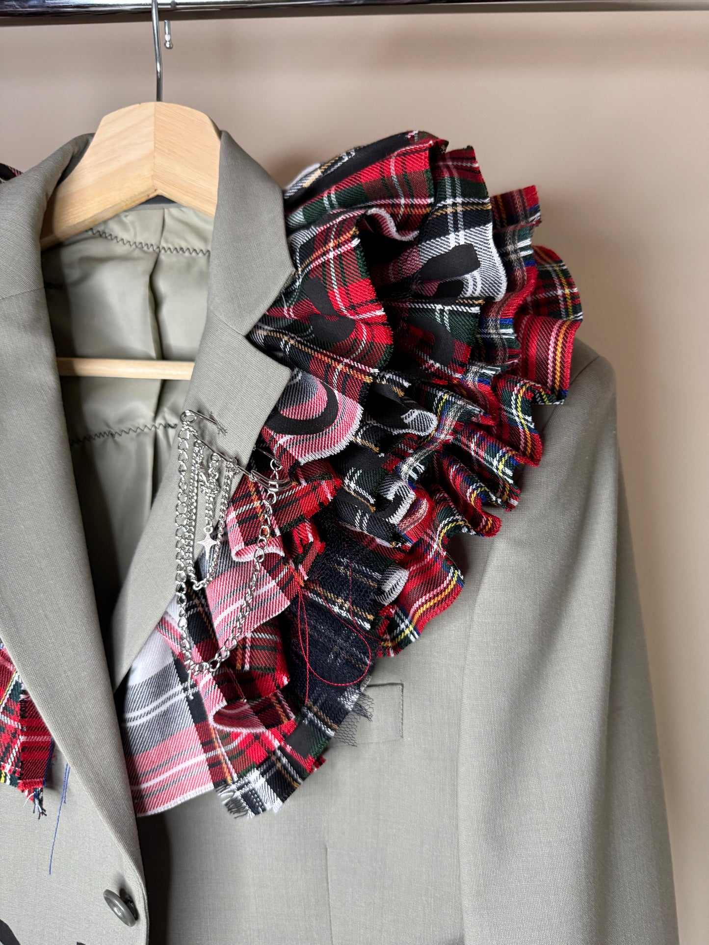 ZRuffle’ Cropped blazer