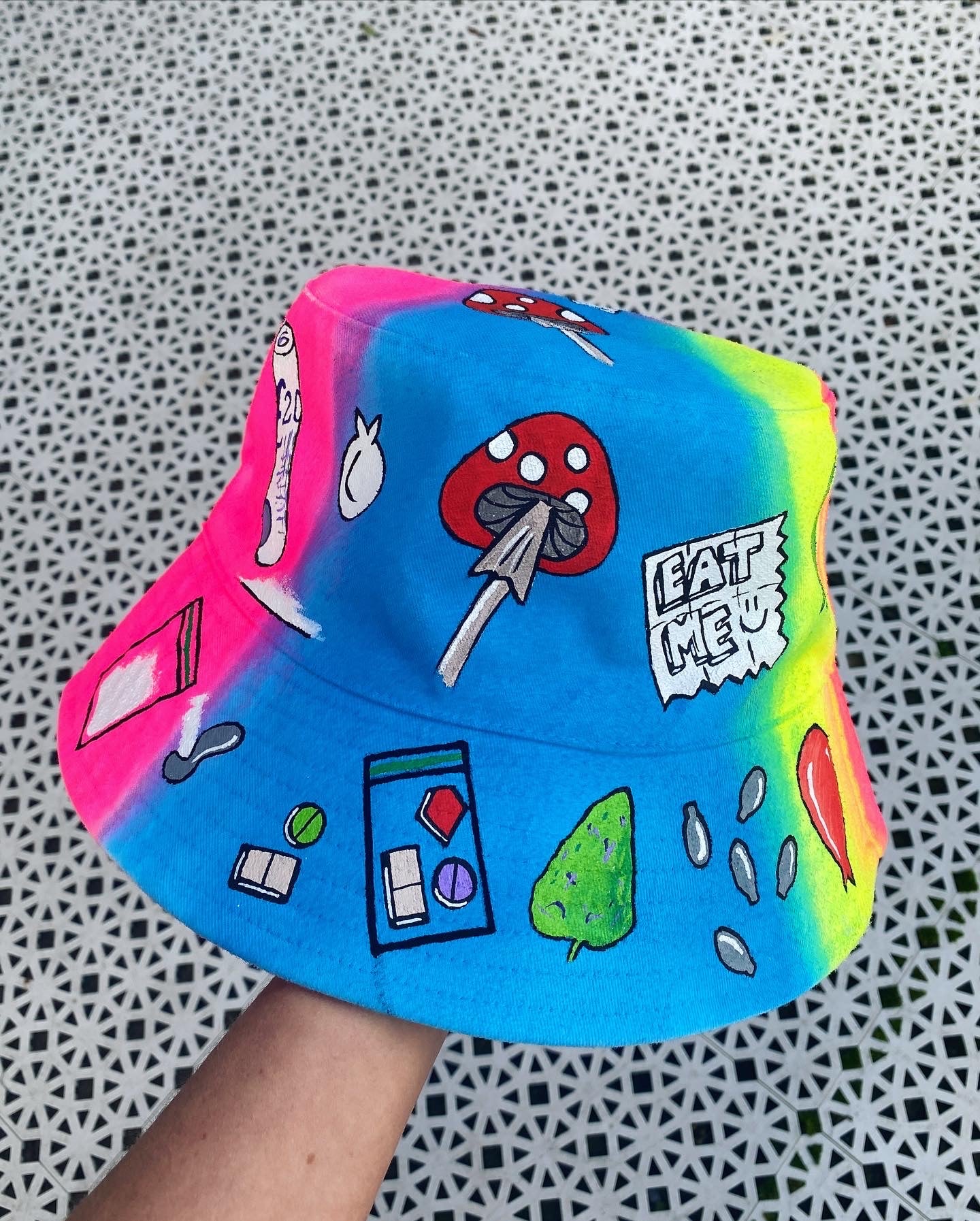 ‘zHERE FOR A GOOD TIME’ bucket hat