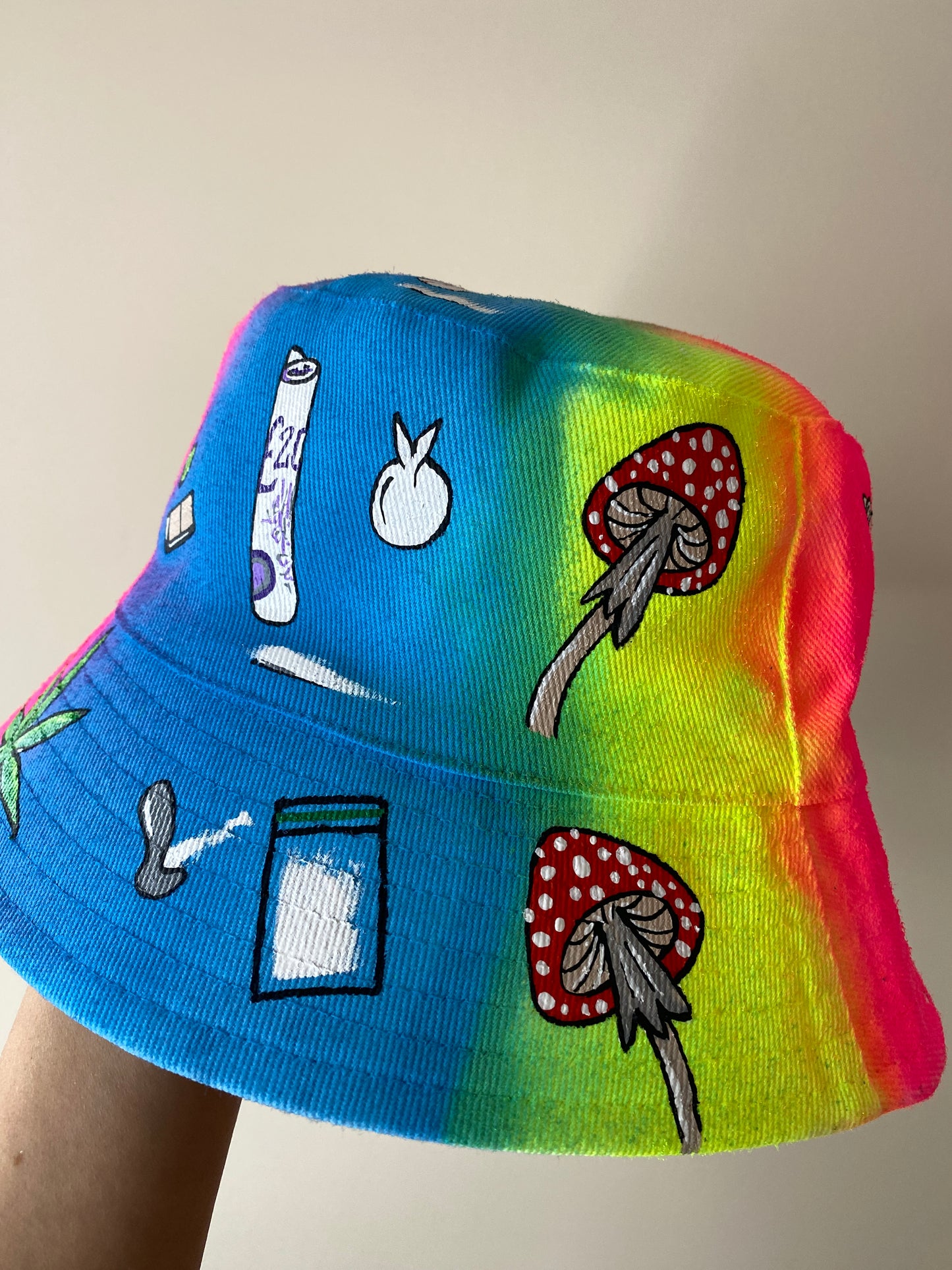 zCWH0RE’ bucket hat