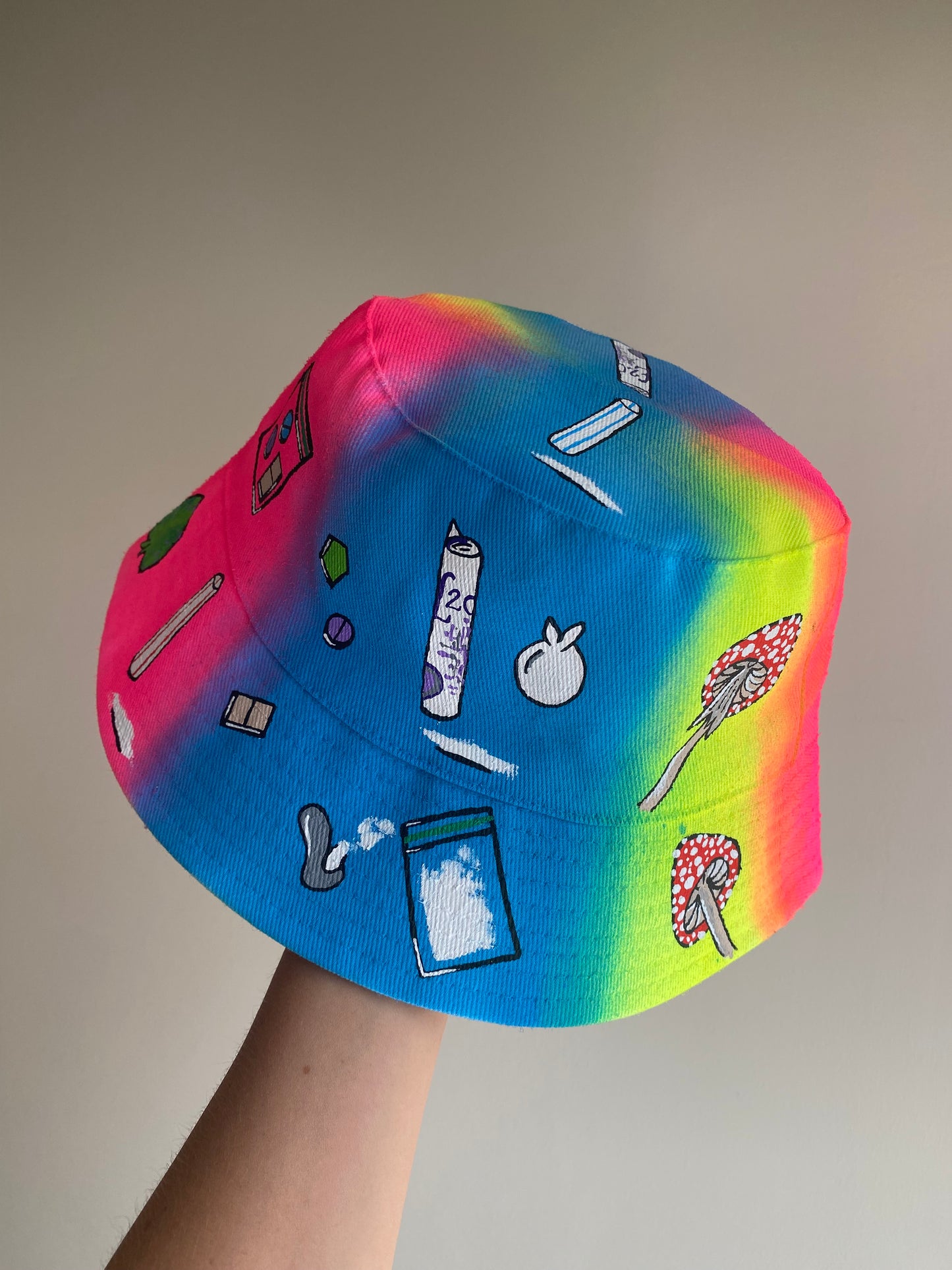 zCWH0RE’ bucket hat