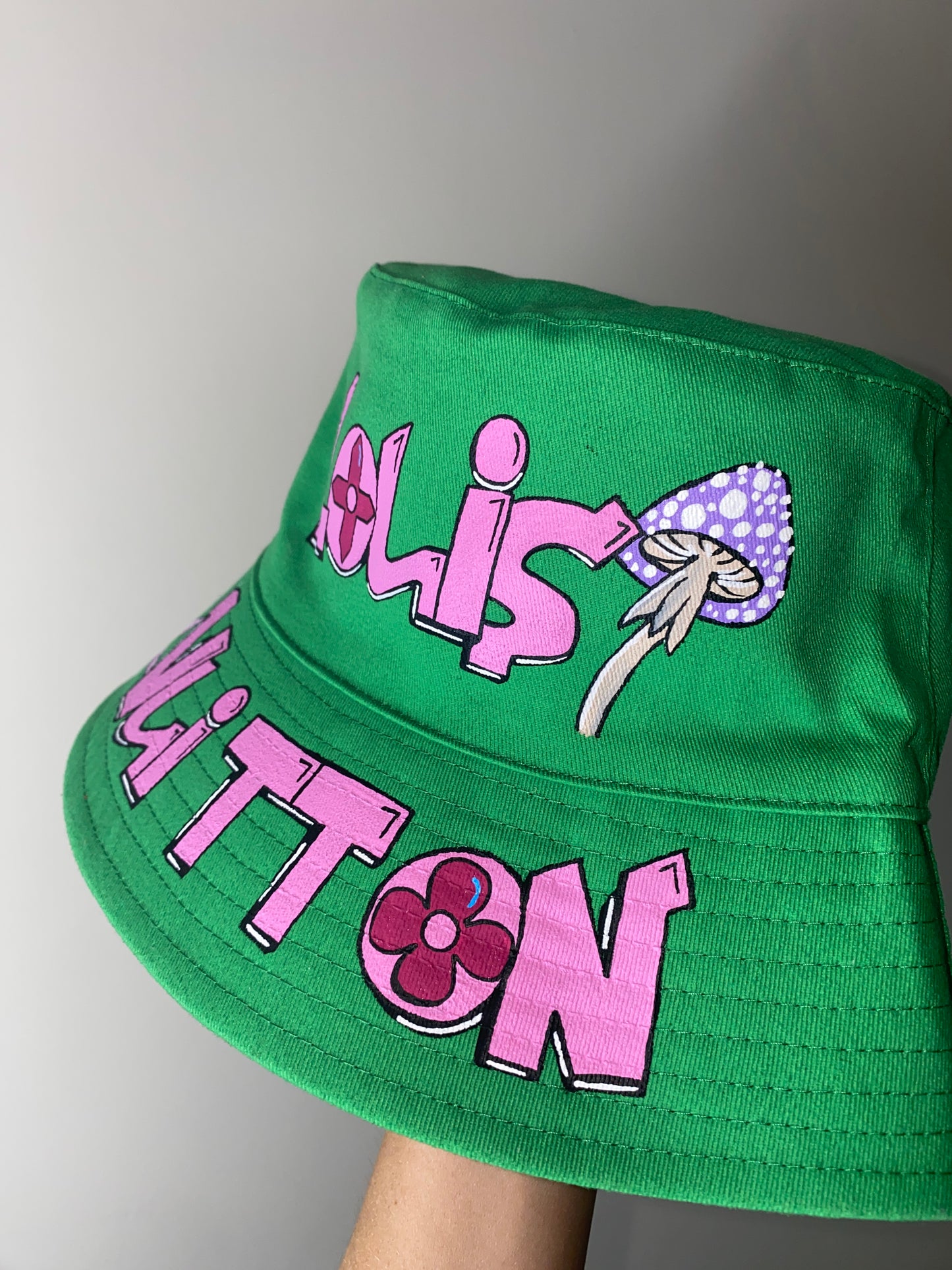 ‘zKETONIT’ bucket hat
