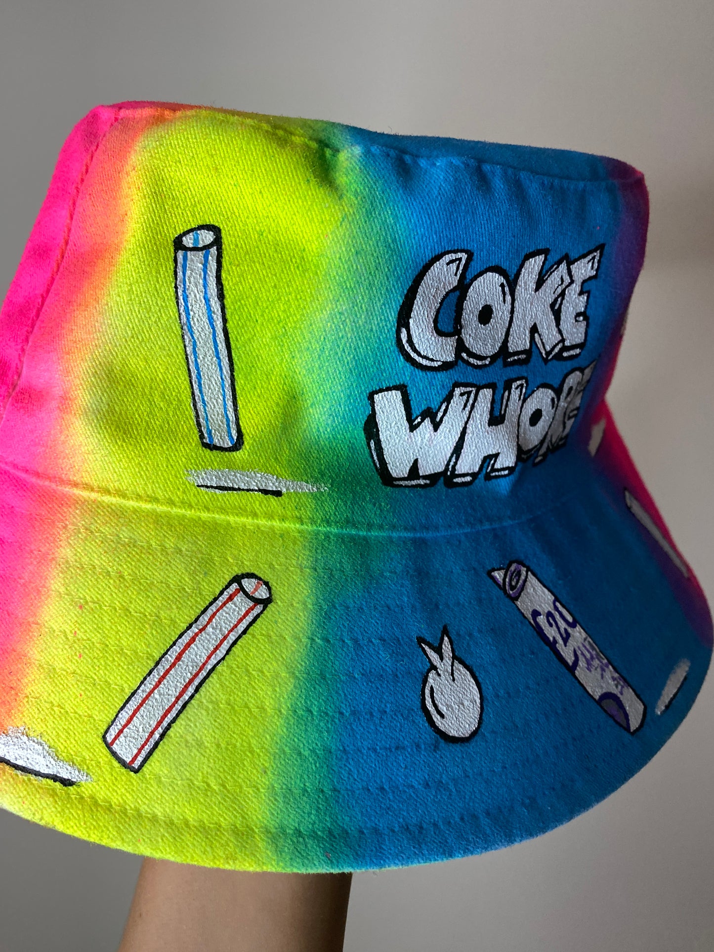 zCWH0RE’ bucket hat