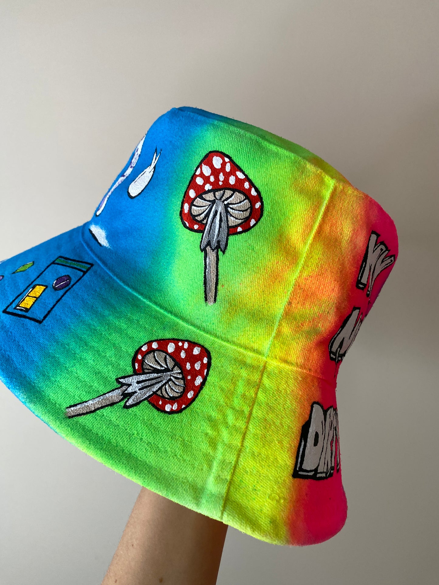 ‘zBABY’S NOTHING BUT A’ bucket hat
