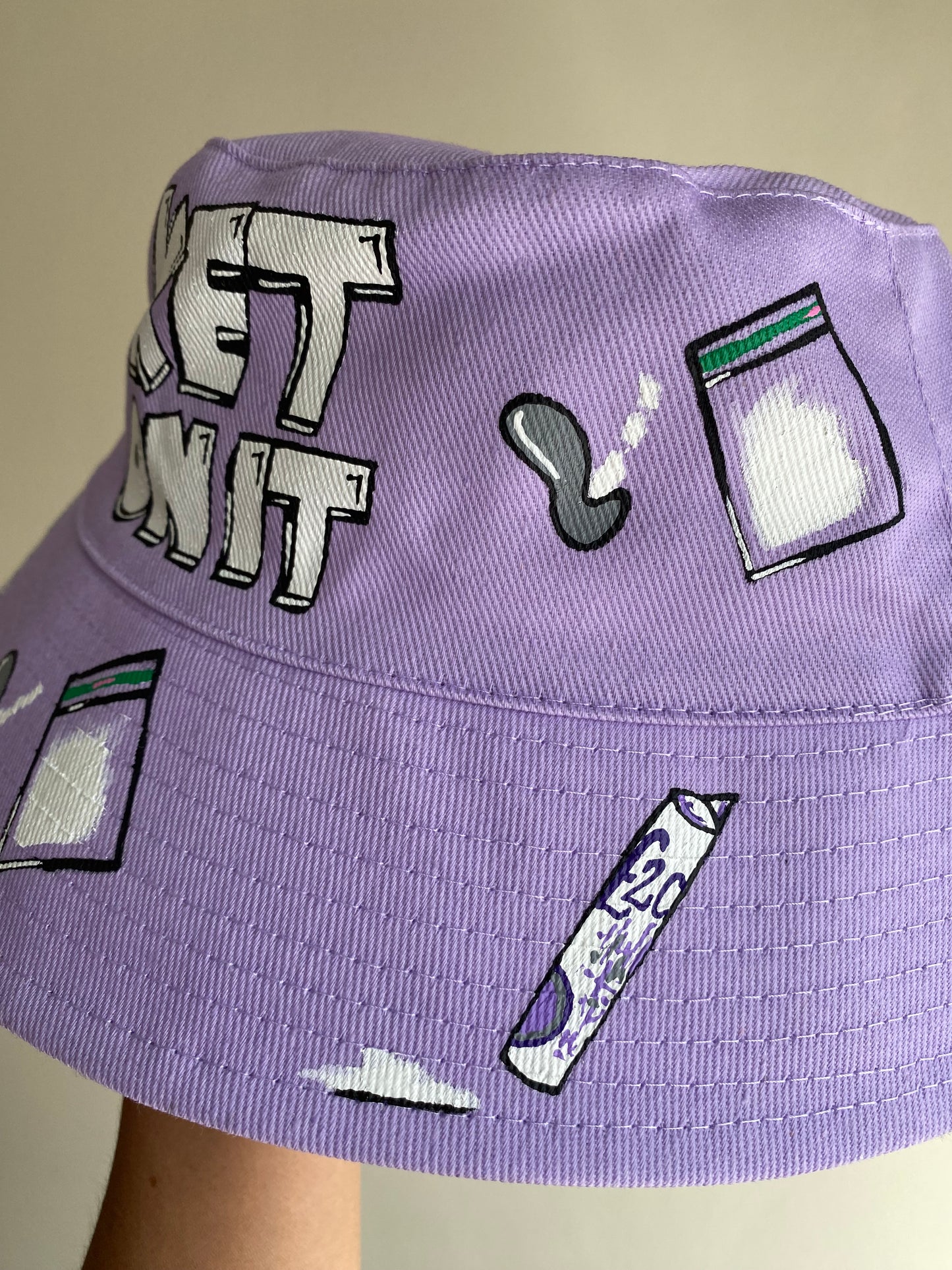 ‘zKETONIT’ bucket hat