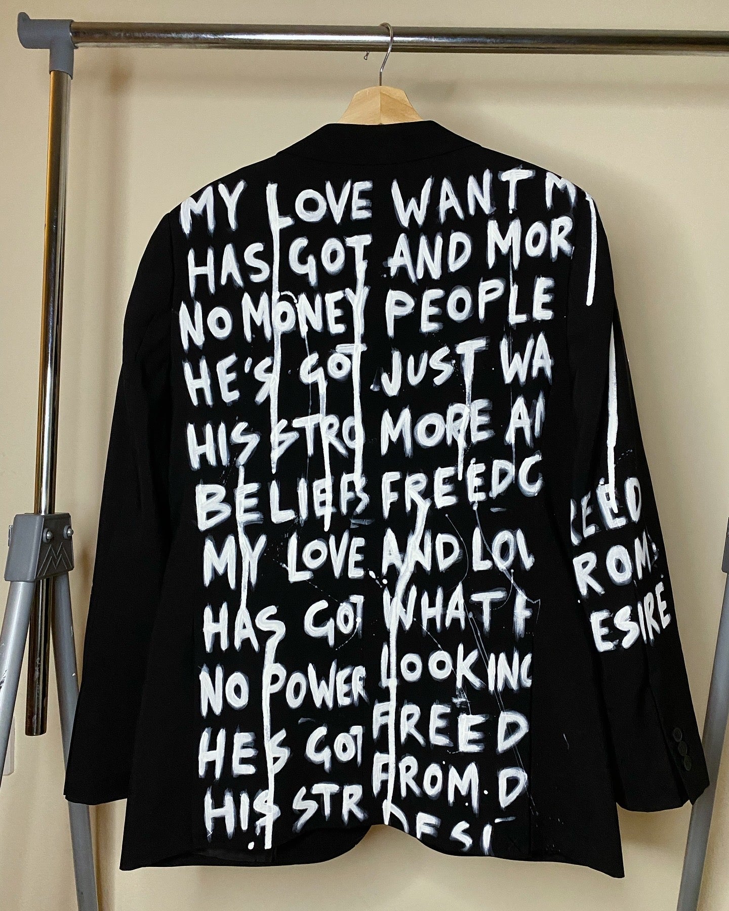 zFREEDFROMDESIRE’ blazer