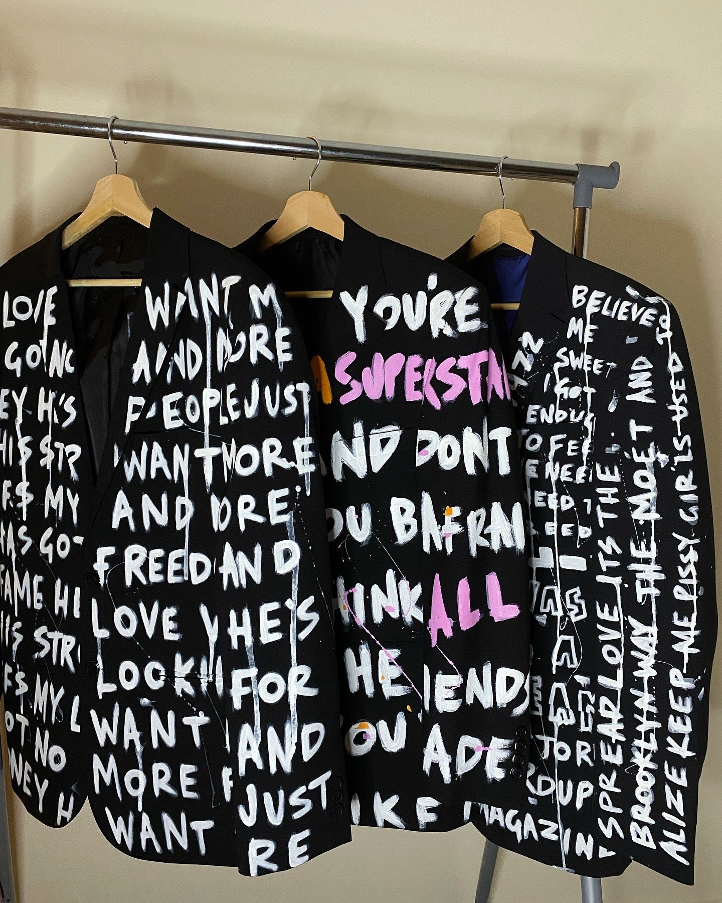 zFREEDFROMDESIRE’ blazer