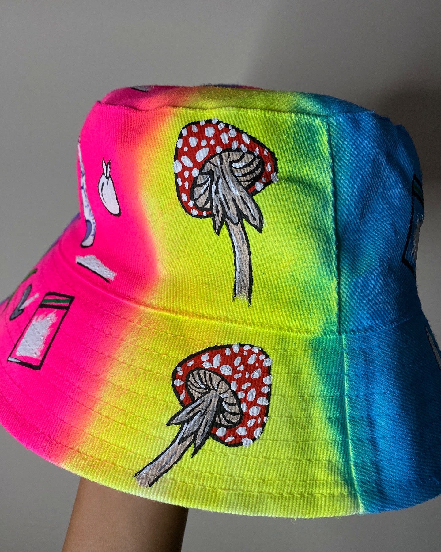 zKETONIT’ bucket hat