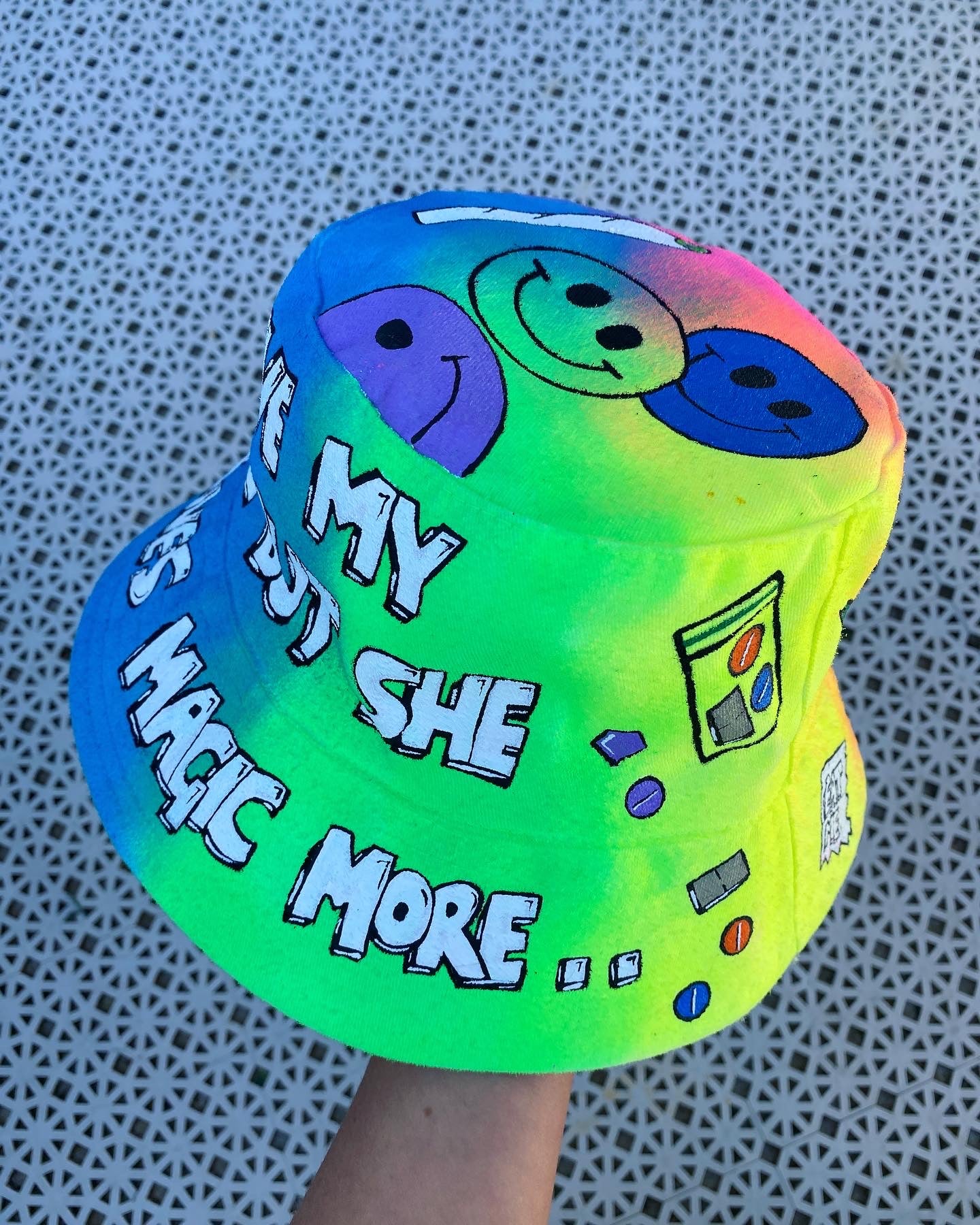 ‘zI love my girl ’ bucket hat