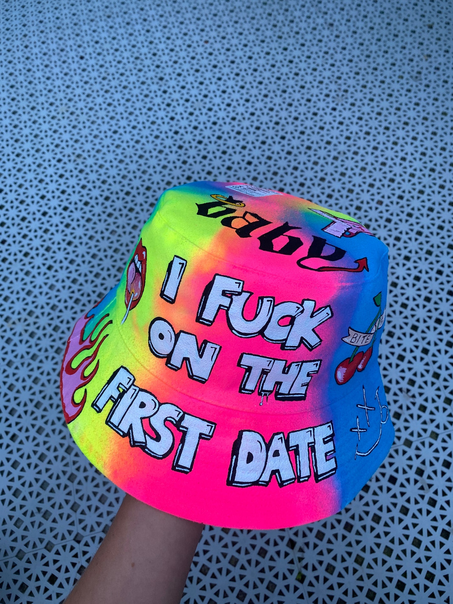 ‘zFCK ON THE FIRST DATE’ bucket hat