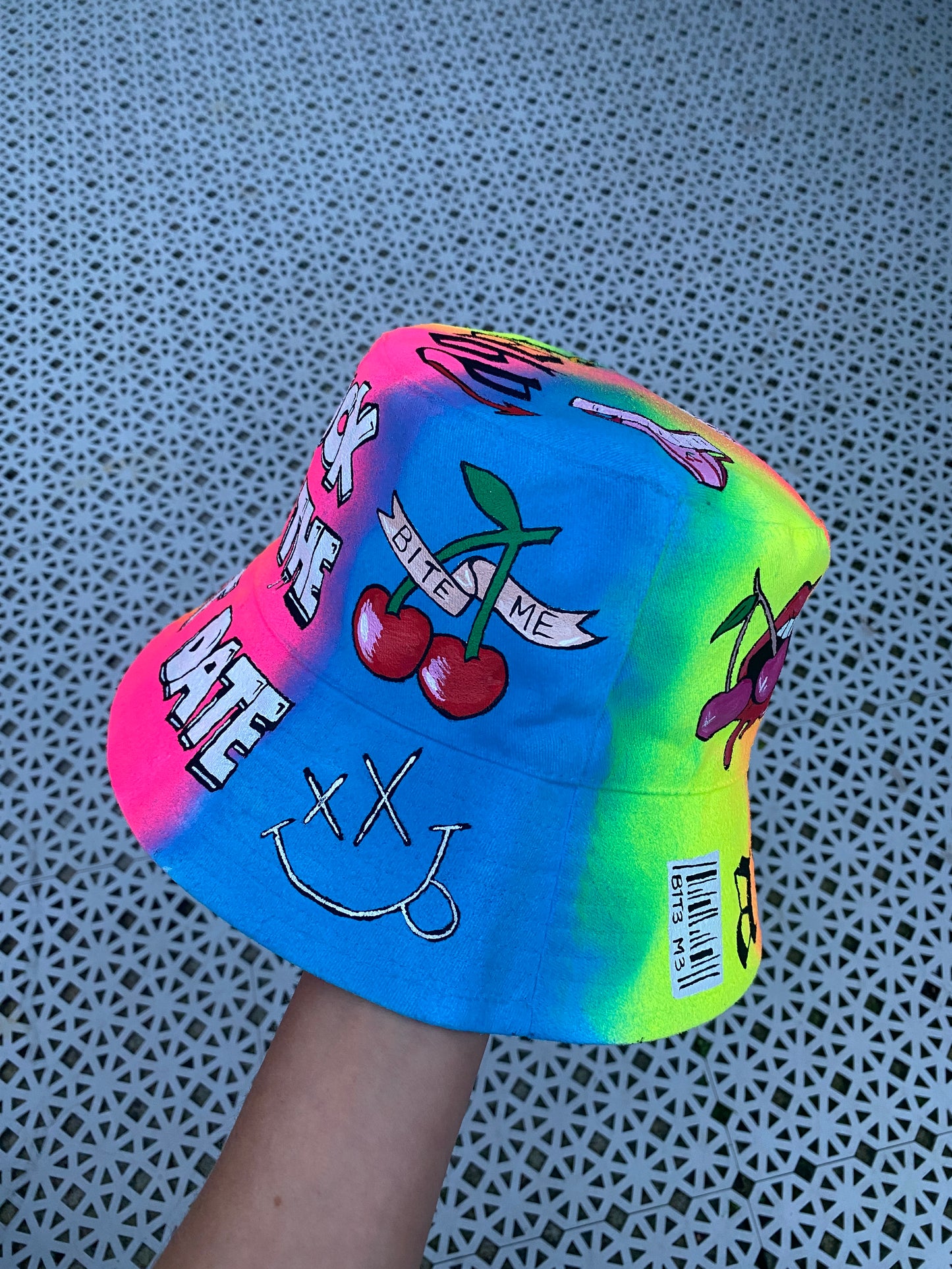 ‘zFCK ON THE FIRST DATE’ bucket hat