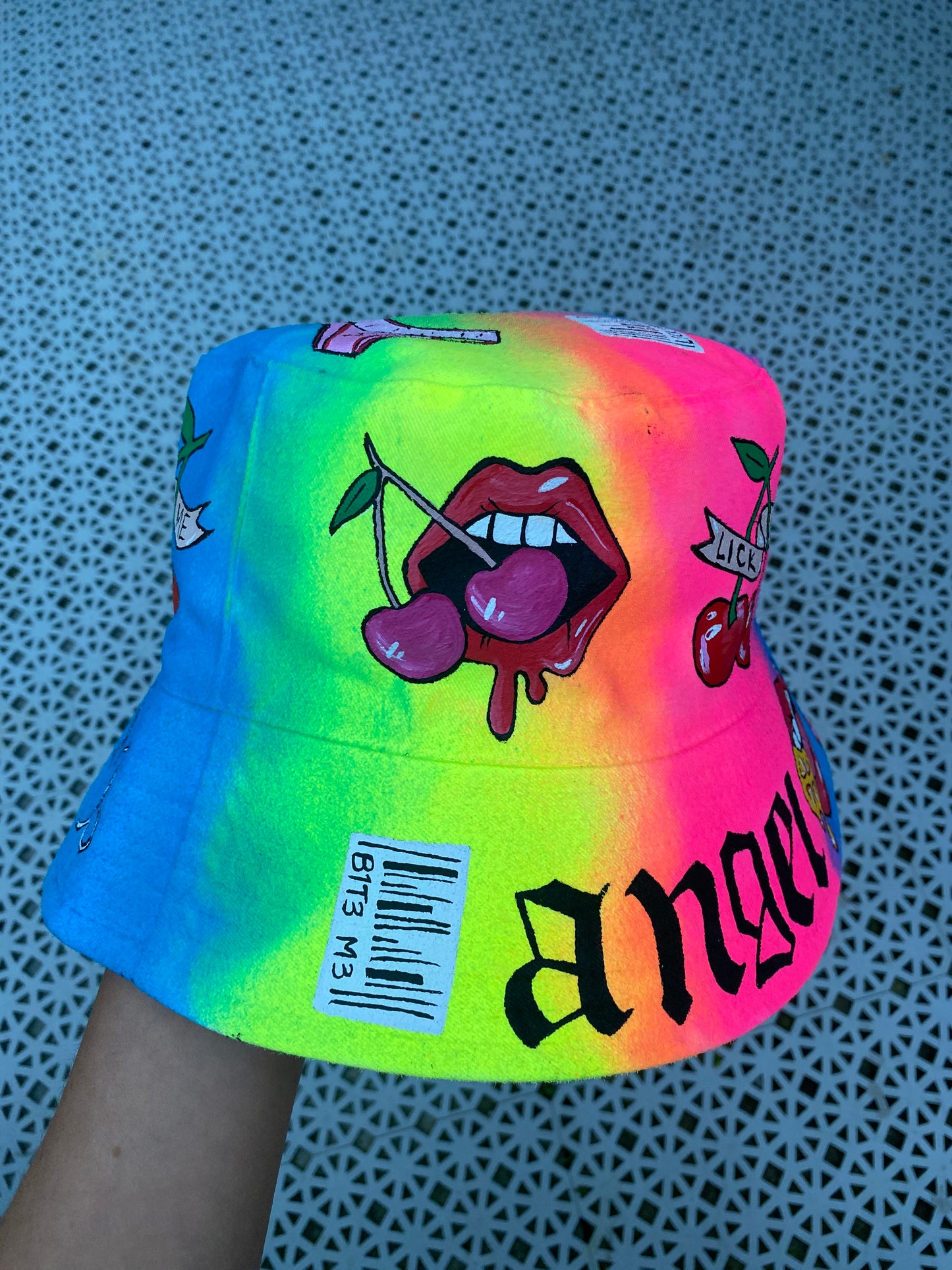 ‘zFCK ON THE FIRST DATE’ bucket hat