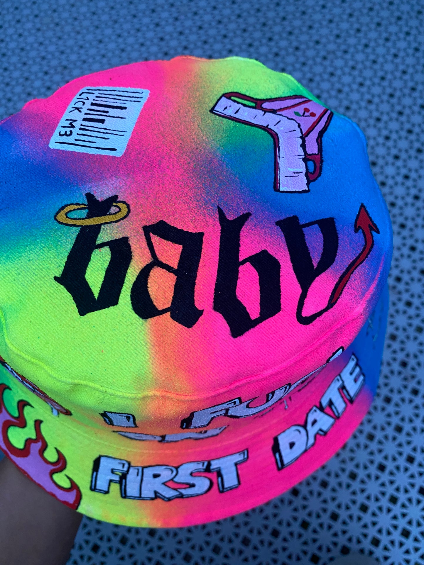 ‘zFCK ON THE FIRST DATE’ bucket hat