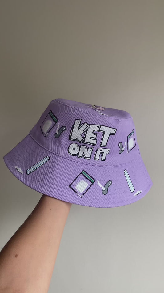‘zKETONIT’ bucket hat