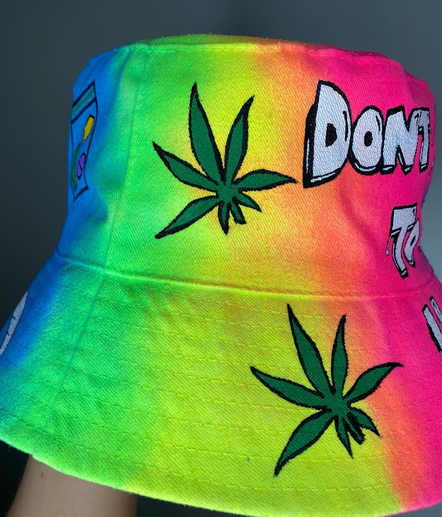 ‘zDONT FORGET TO GO HOME’ bucket hat