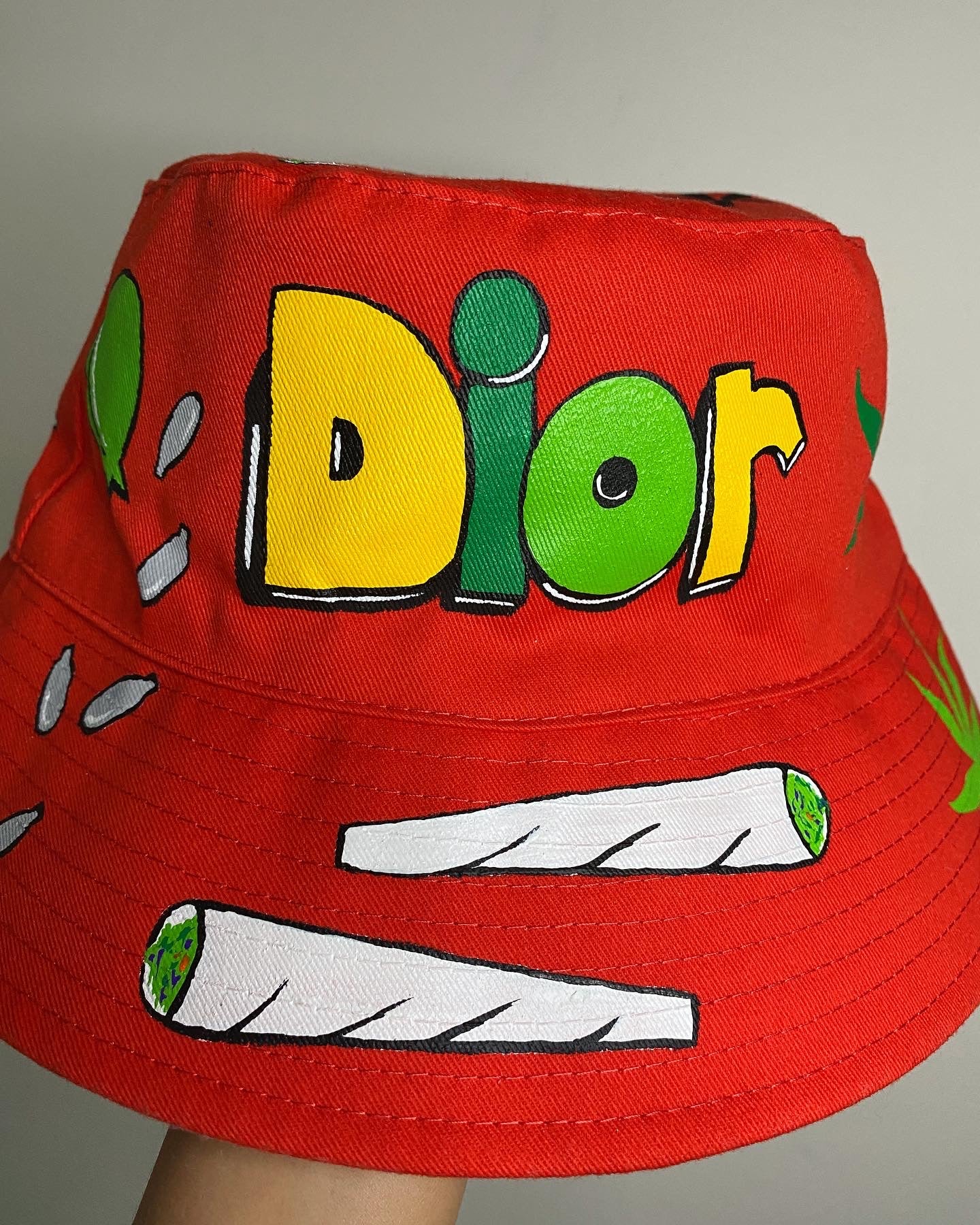 ‘zOFF MY FACE’ bucket hat