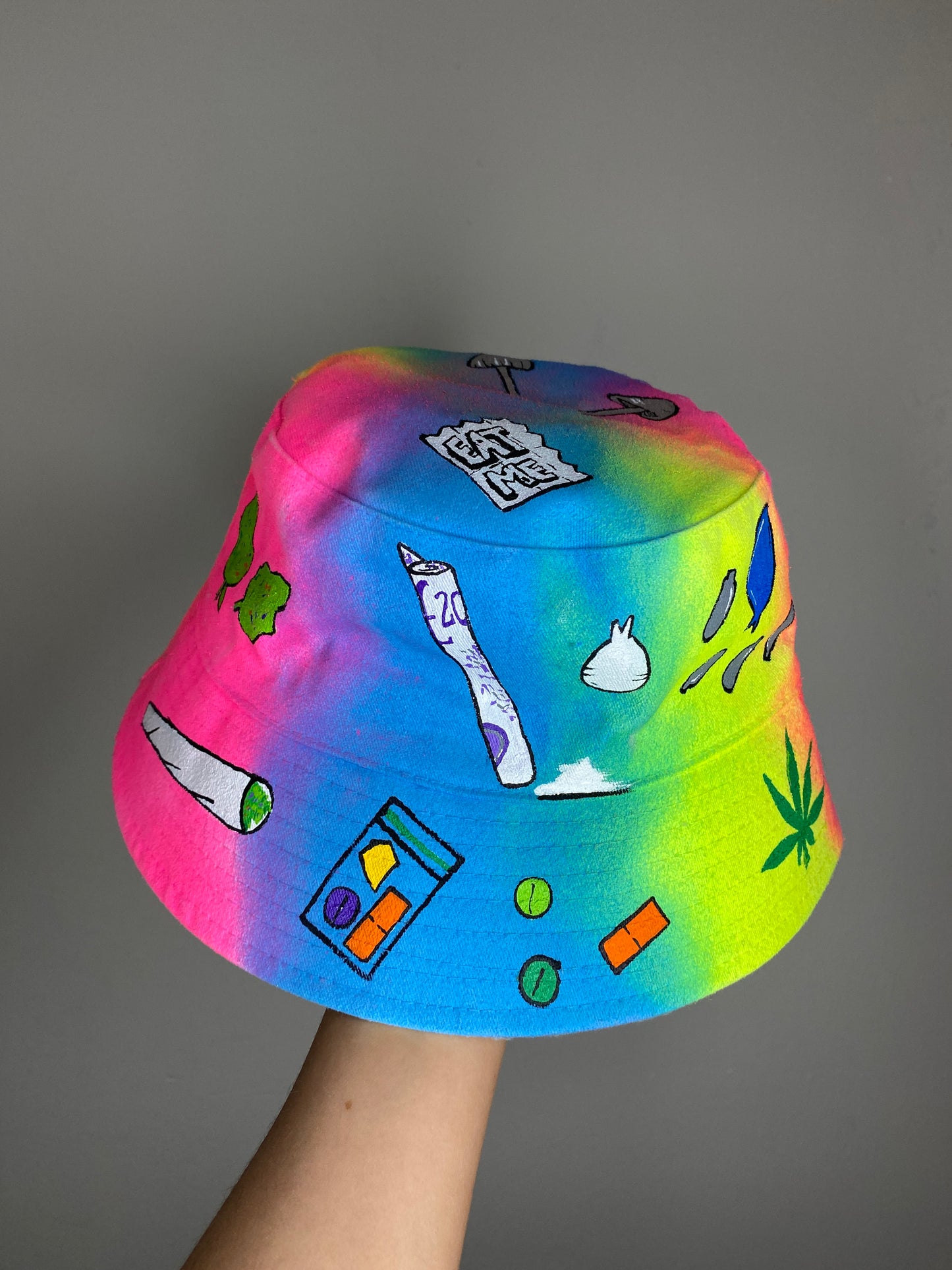 ‘zOFF MY FACE’ bucket hat