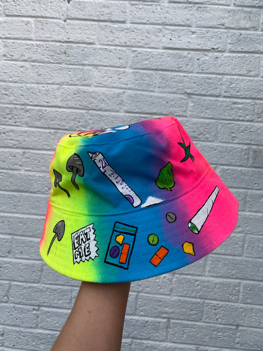 ‘zSHE LOVES MAGIC MORE’ bucket hat