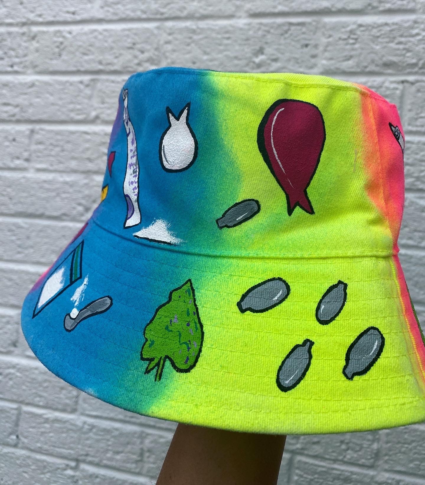 ‘zGET A LIFE’ bucket hat