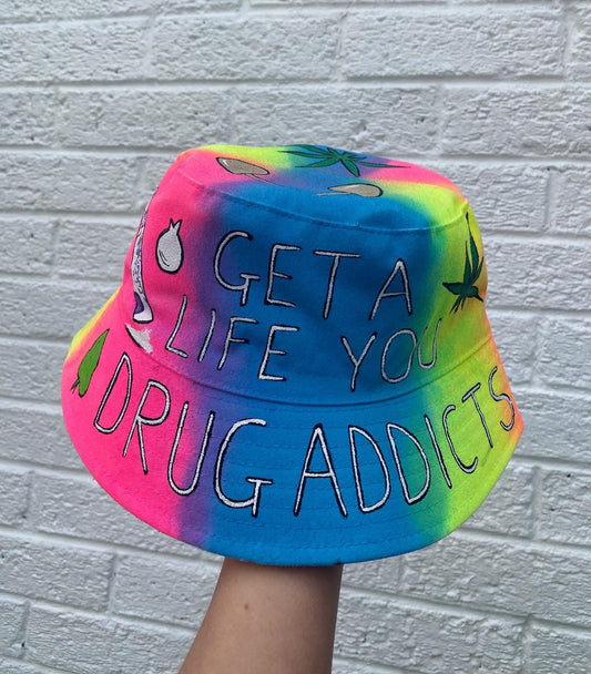 ‘zGET A LIFE’ bucket hat