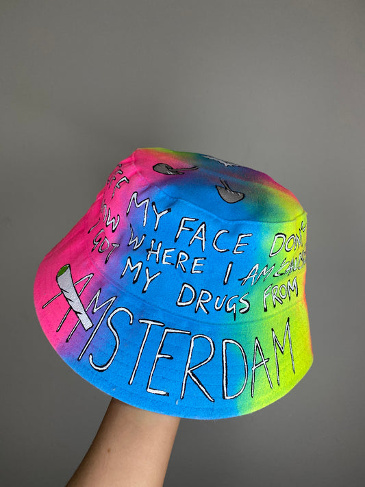 ‘zOFF MY FACE’ bucket hat