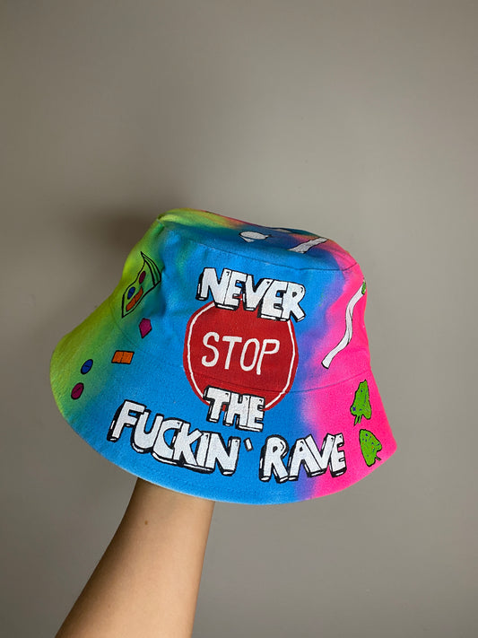 ‘zNEVER STOP THE F*CKIN RAVE’ bucket hat