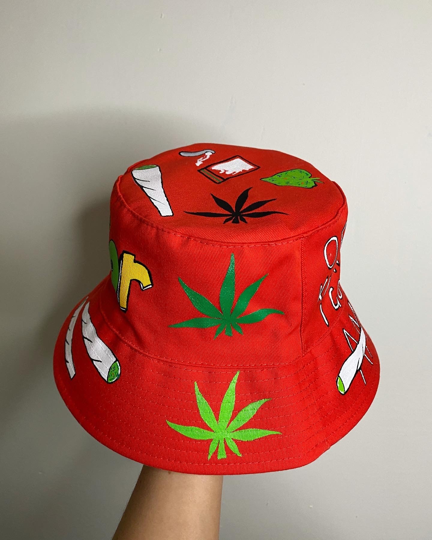 ‘zOFF MY FACE’ bucket hat